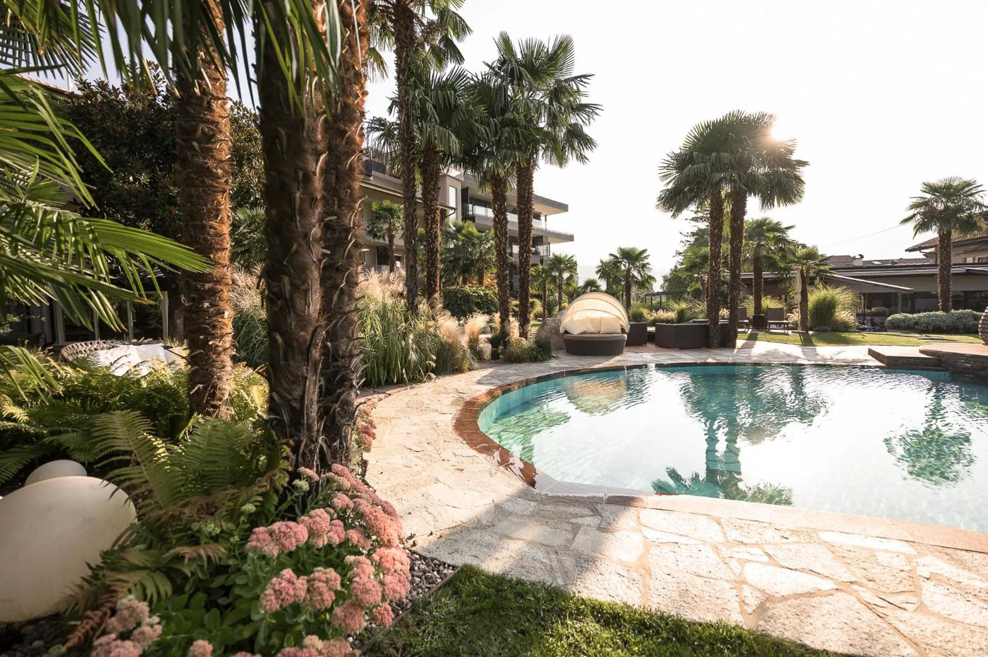 Garden, Swimming Pool in Hotel Das Dorner