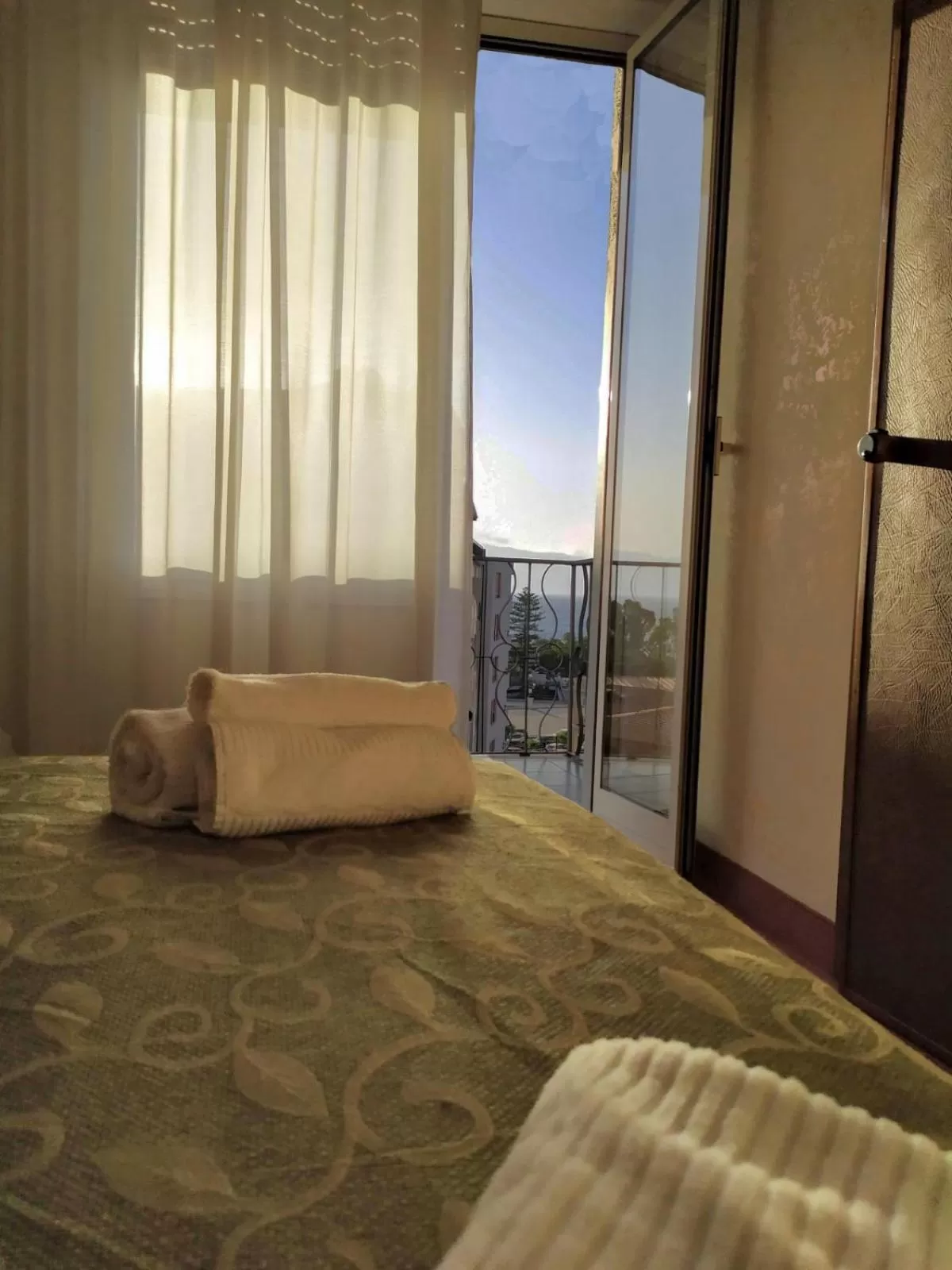 Bed in Hotel Palace Masoanri's