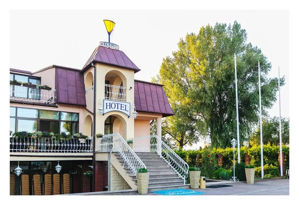 Property building in Hotel Mistral