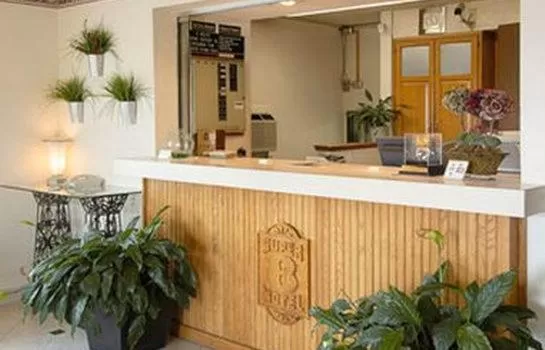 Lobby or reception in Super 8 by Wyndham Charlotte/Amusement Park Area
