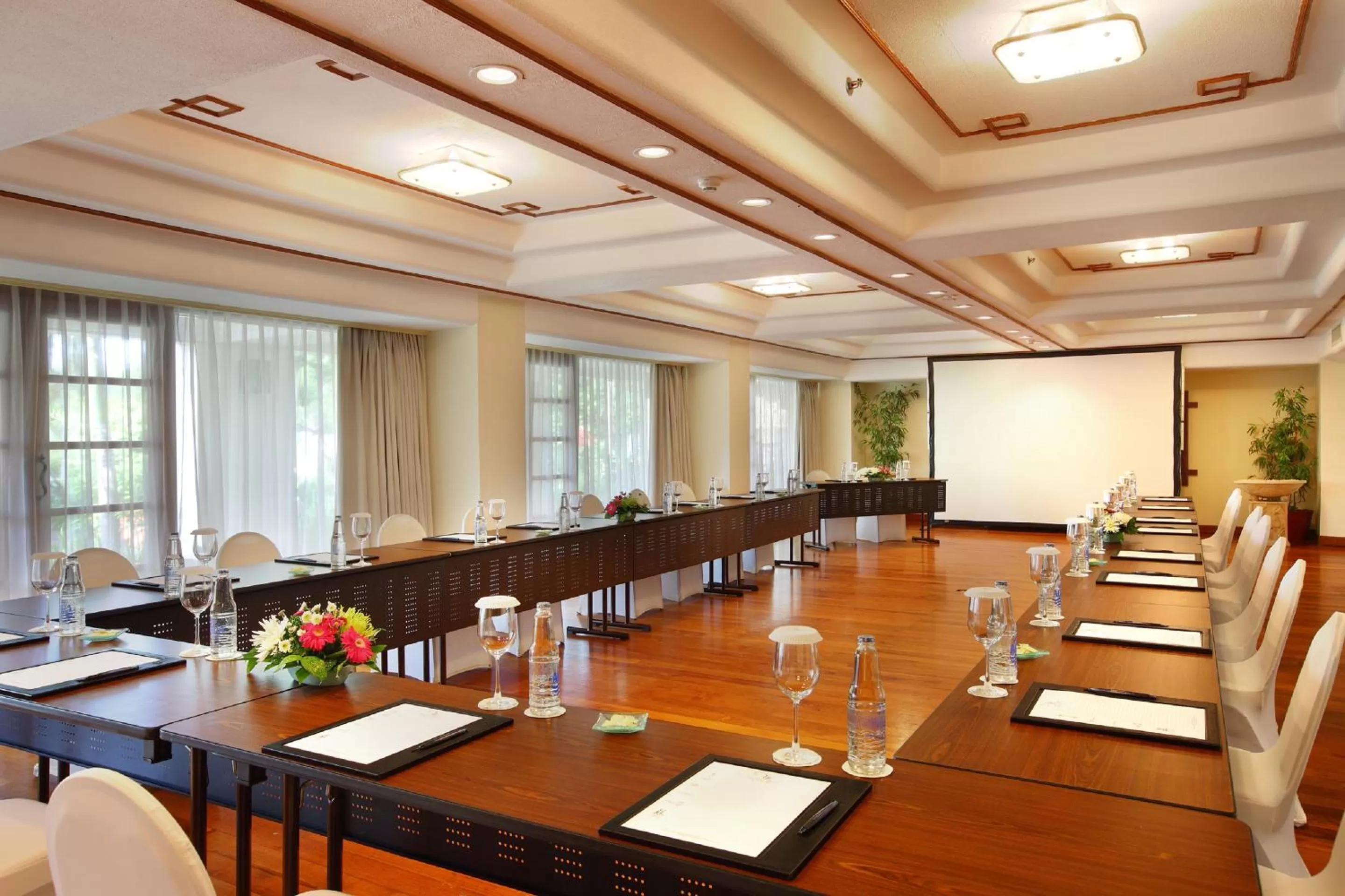 Business facilities in Nusa Dua Beach Hotel and Spa - Handwritten Collection