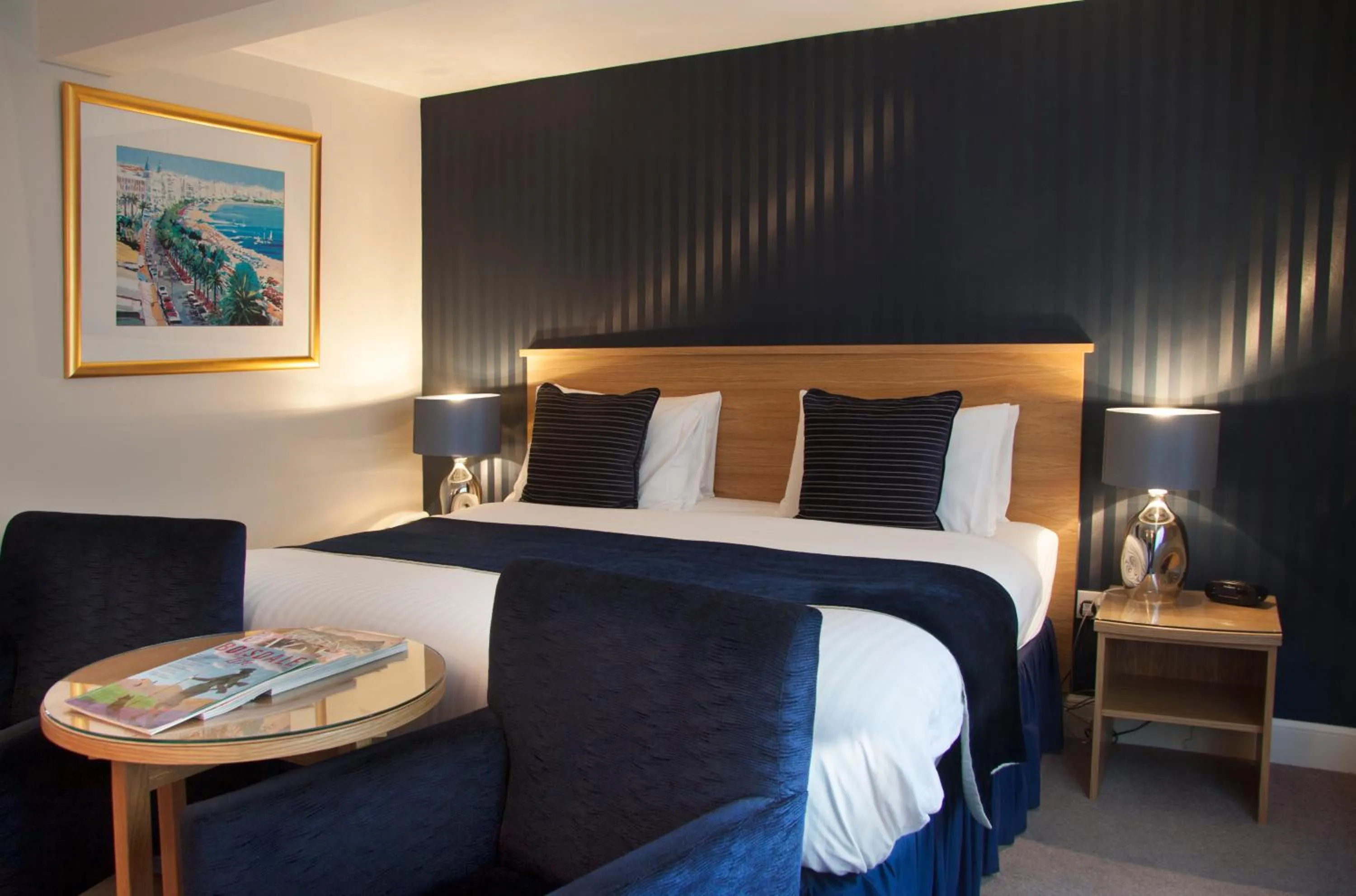 Bedroom, Bed in Royal Scots Club