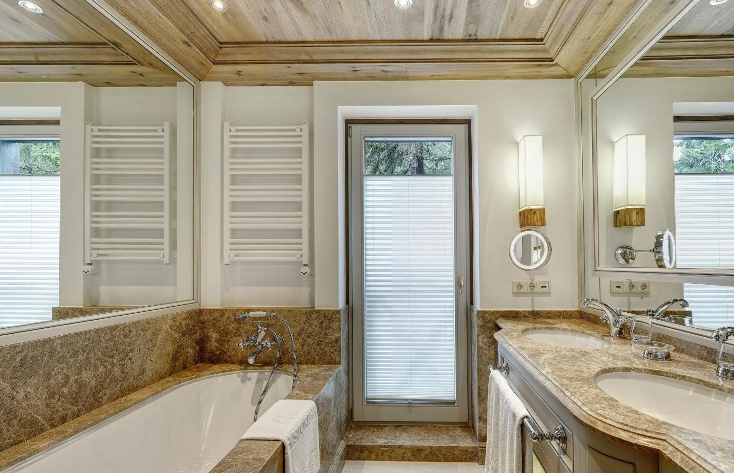 Bathroom in Astoria Resort