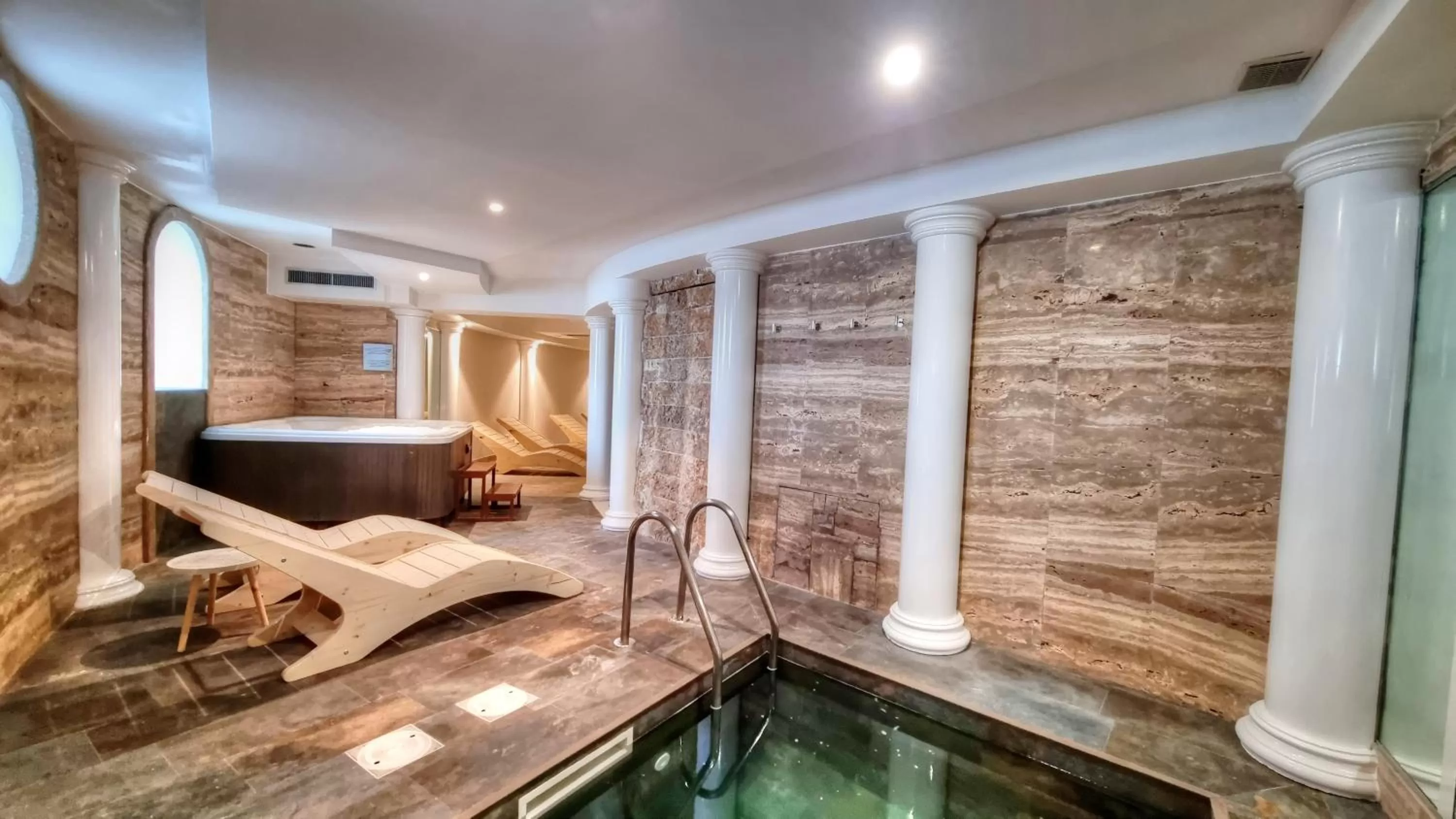 Spa and wellness centre/facilities, Bed in Hotel Plaza