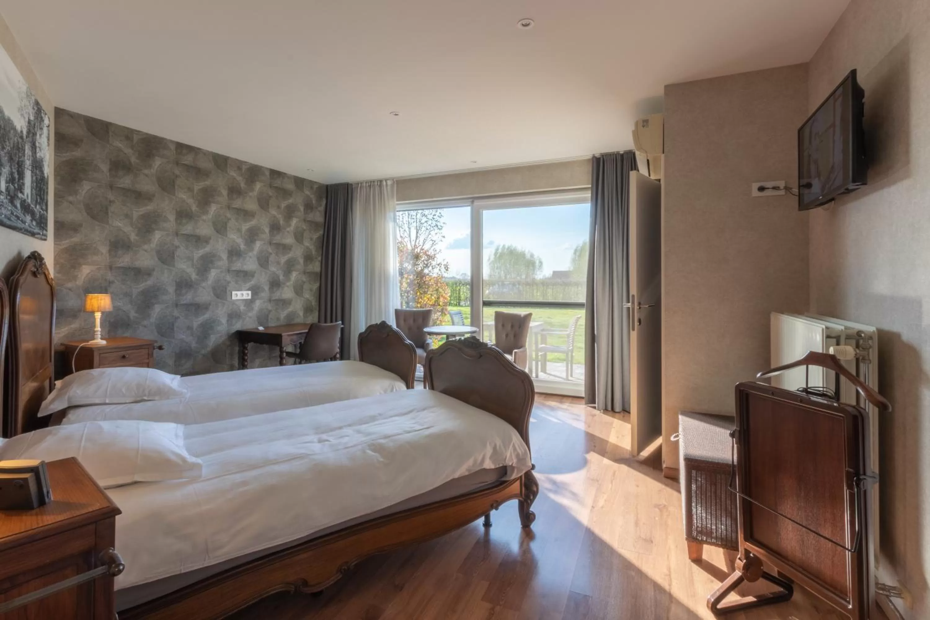 Photo of the whole room, Bed in Apollonia