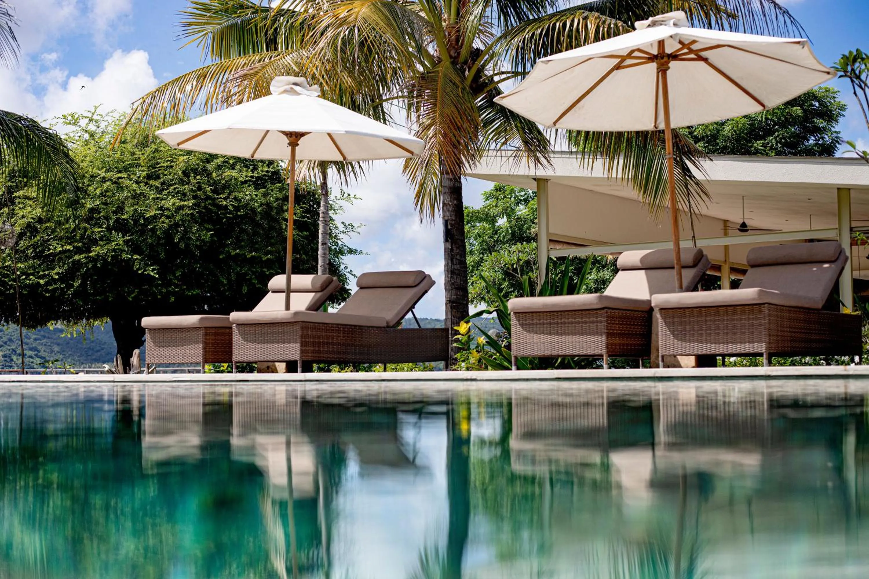 Swimming pool in Kokomo Resort Gili Gede