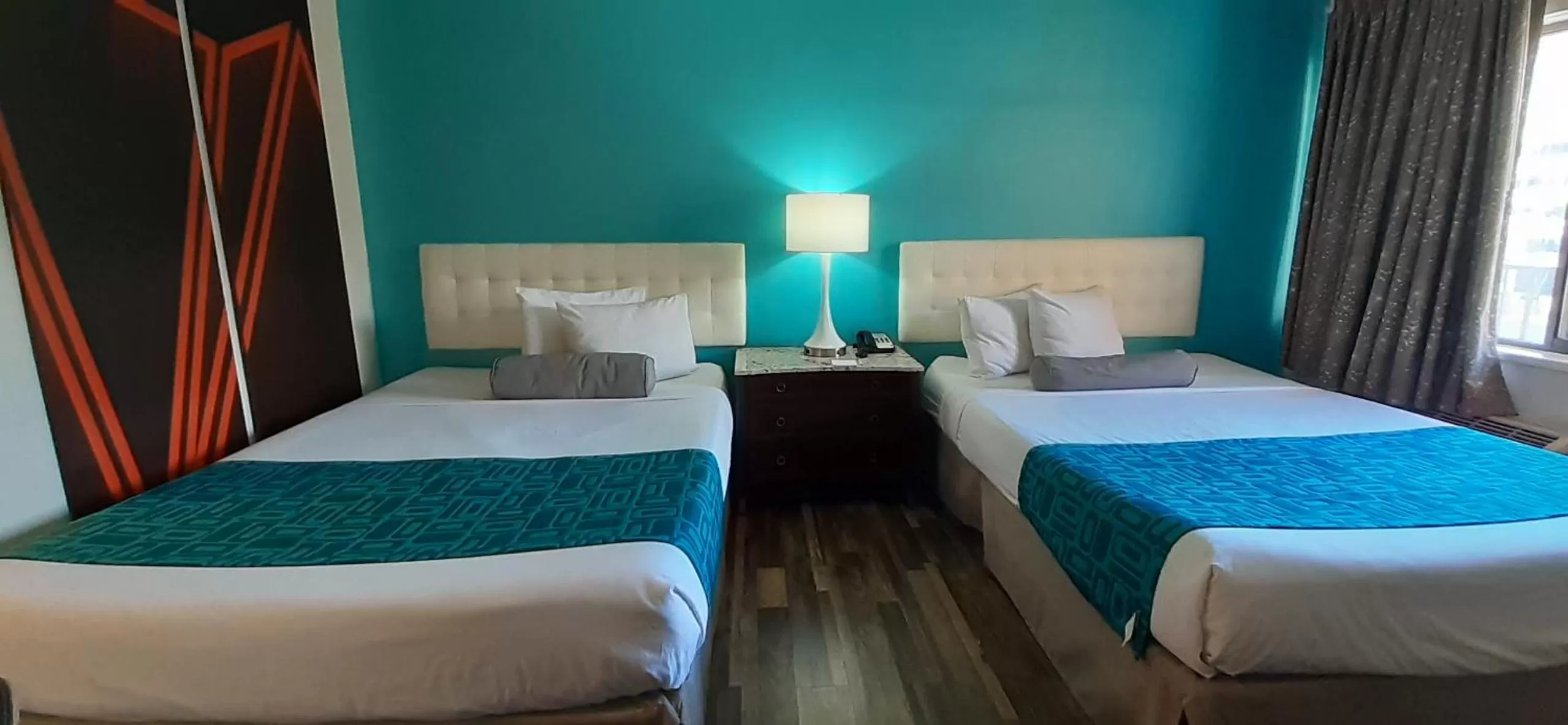 Queen Room with Two Queen Beds - Non-Smoking in Howard Johnson by Wyndham Downtown Reno