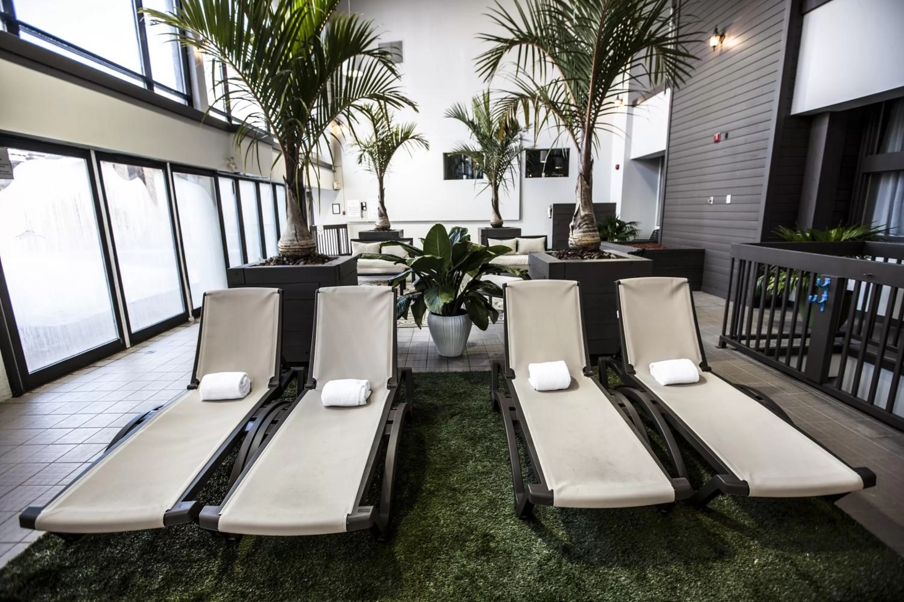 Swimming pool in Old Stone Inn Boutique Hotel