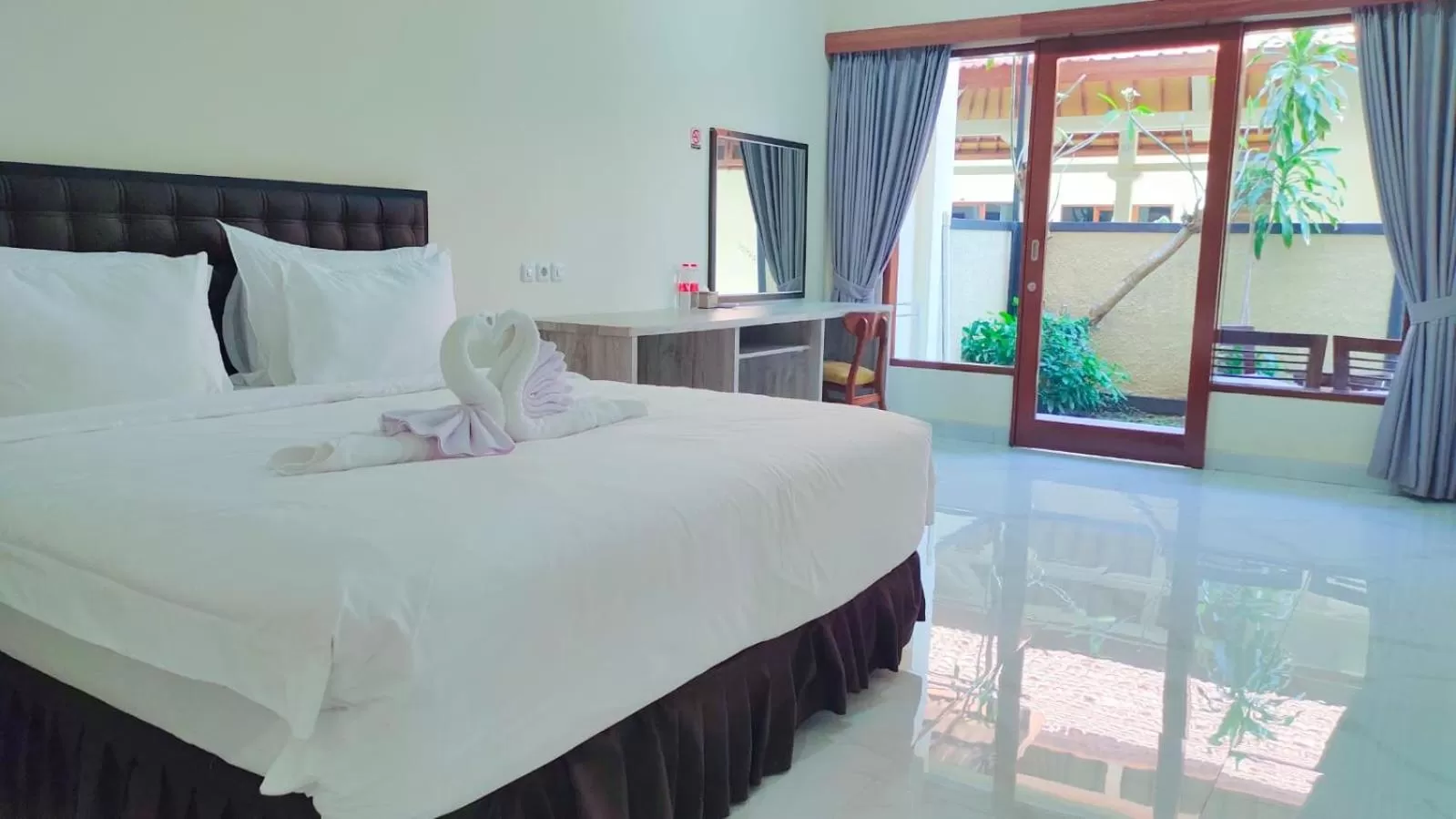 Bedroom, Bed in THE LAVIANA HOTEL