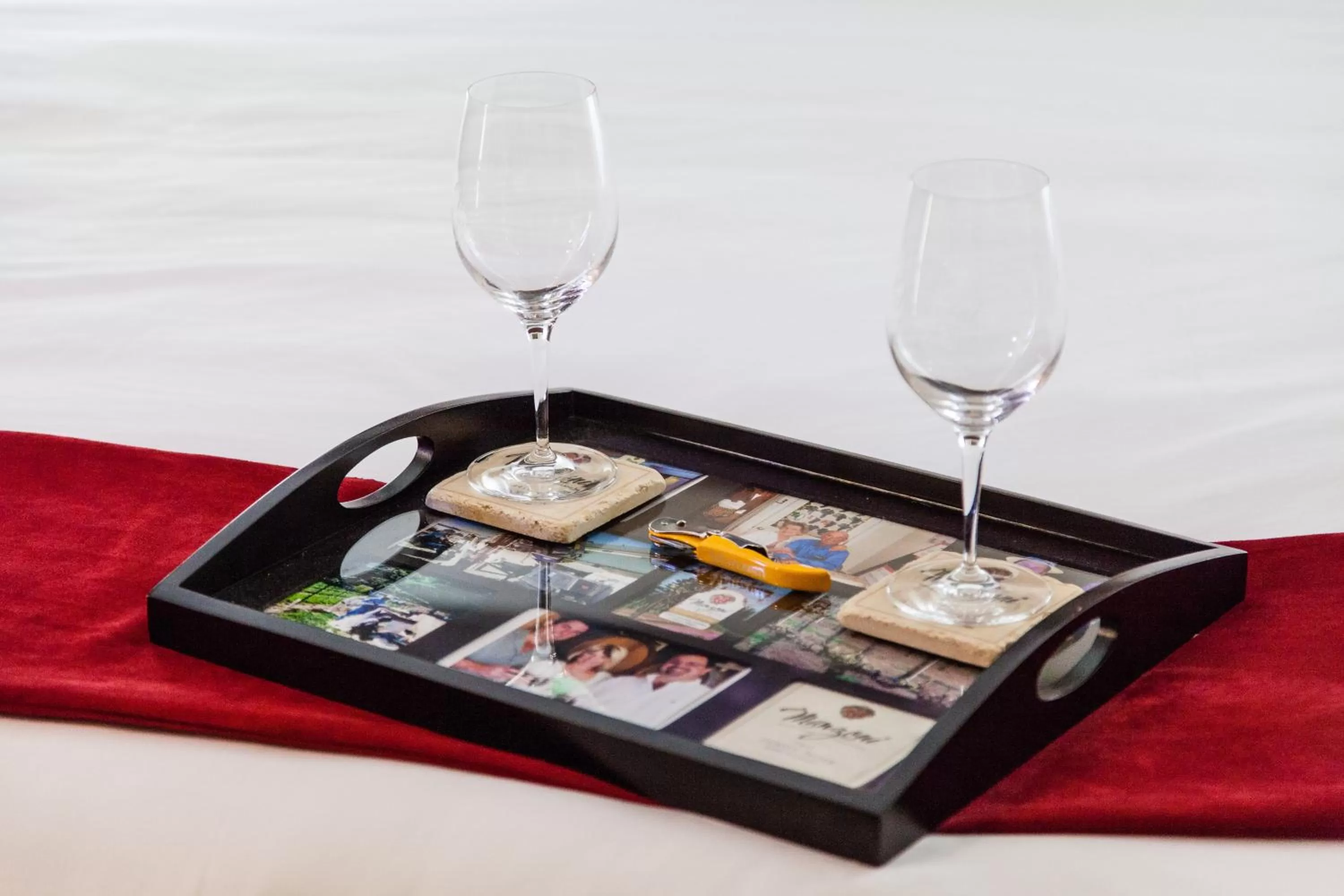 Decorative detail in The Vendange Carmel Inn & Suites