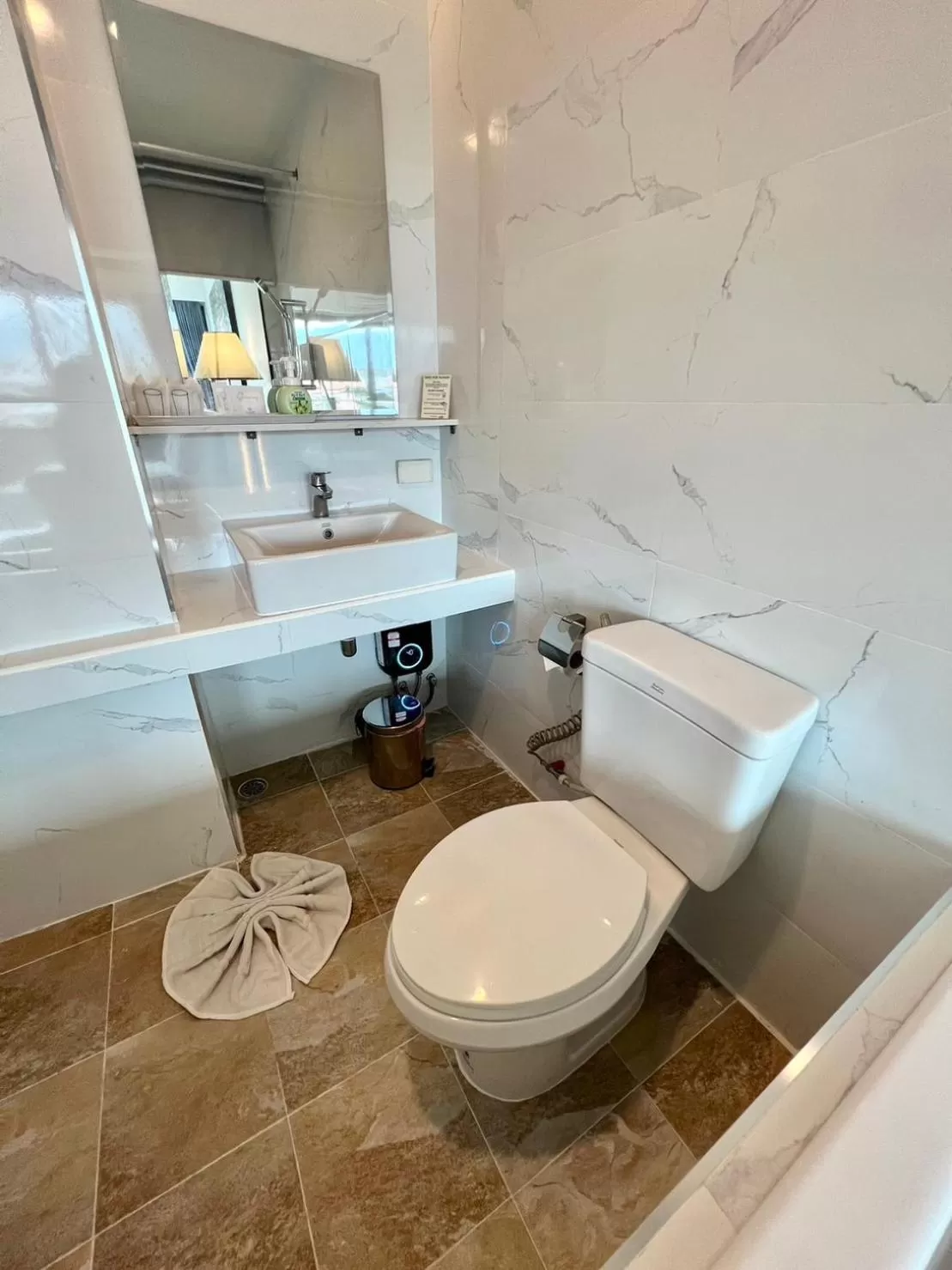 Toilet in Le Naview @Prasingh