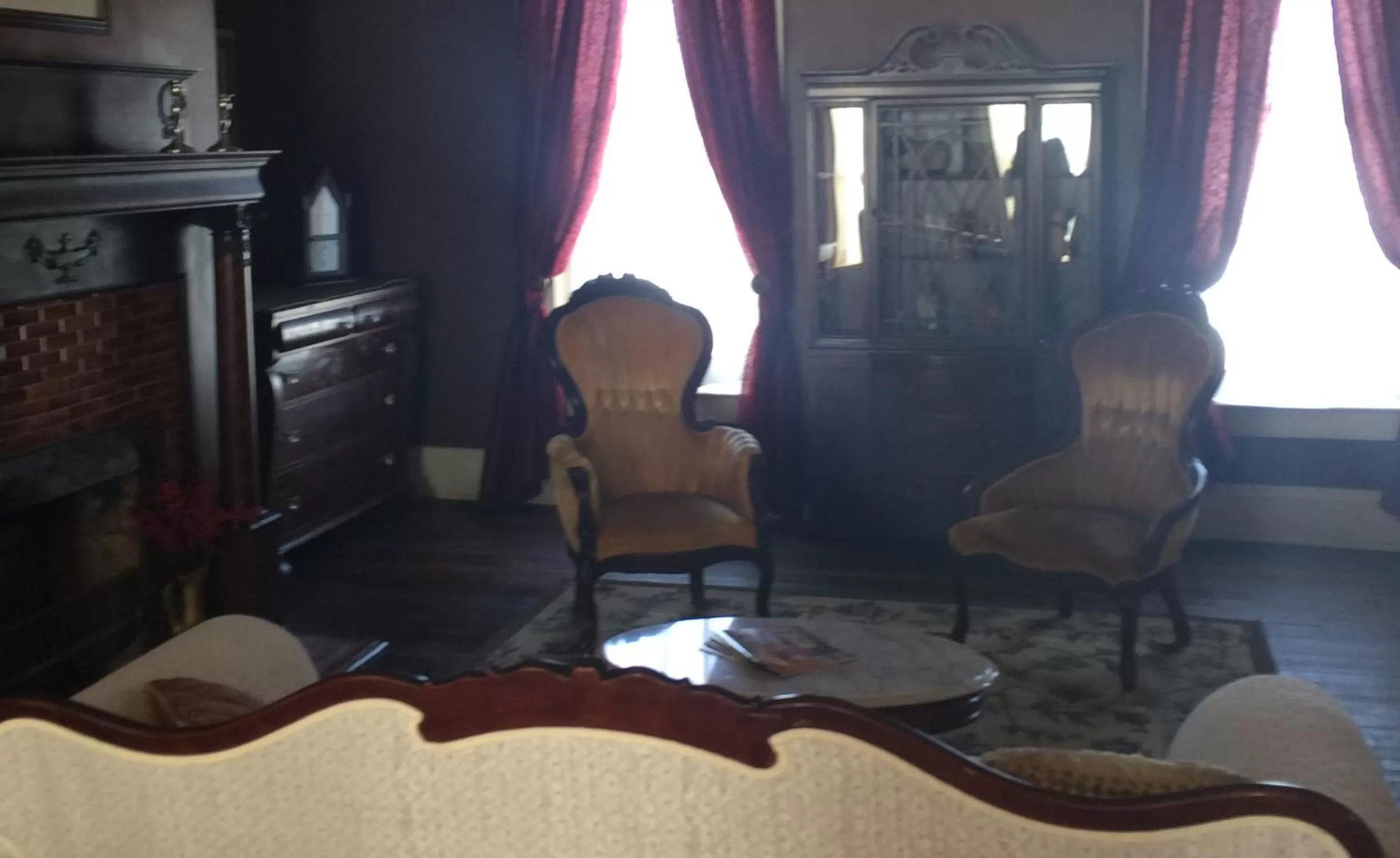 Library, Seating Area in Main Street Bed & Breakfast