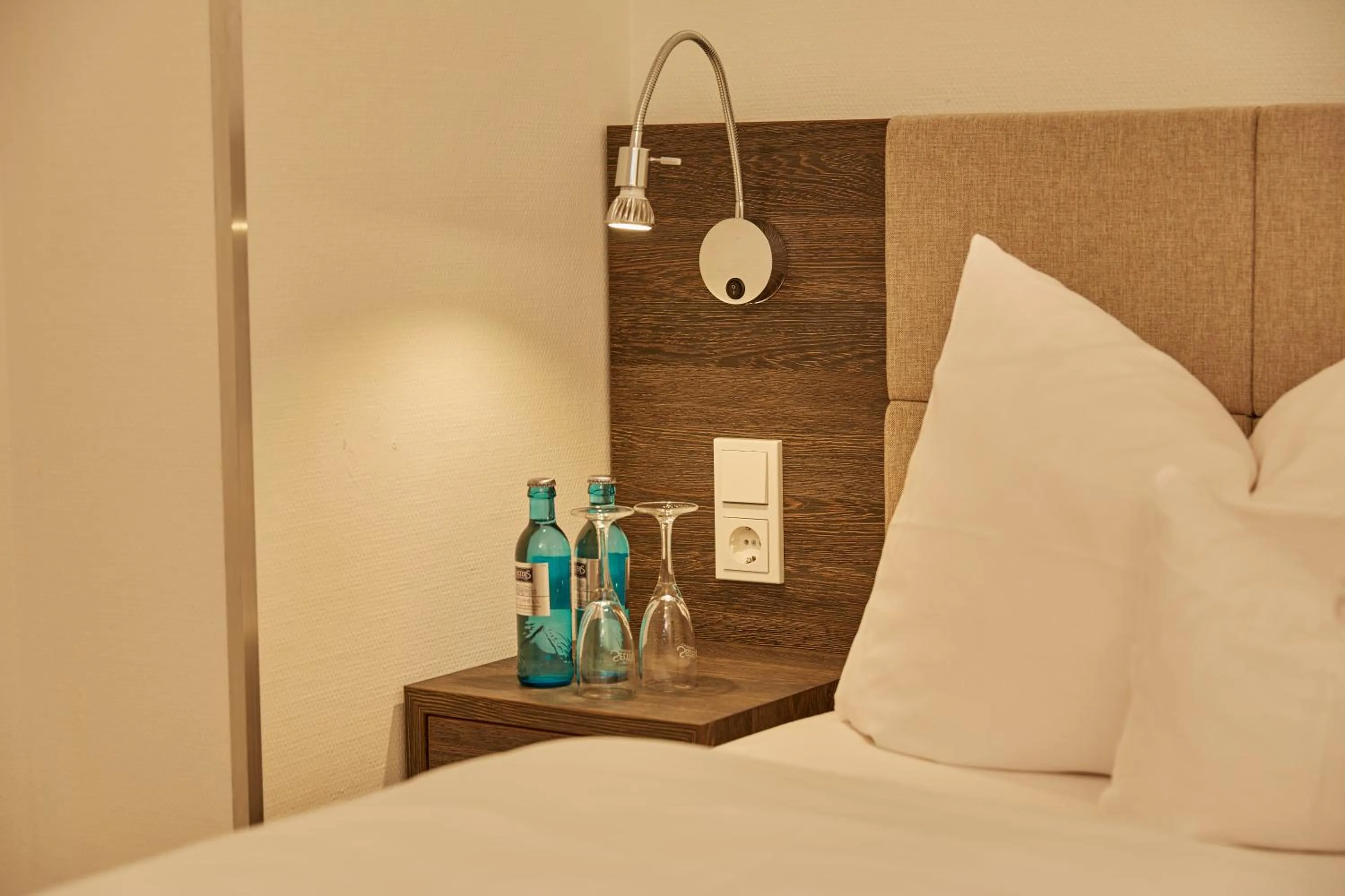 Photo of the whole room, Bed in H+ Hotel Nürnberg