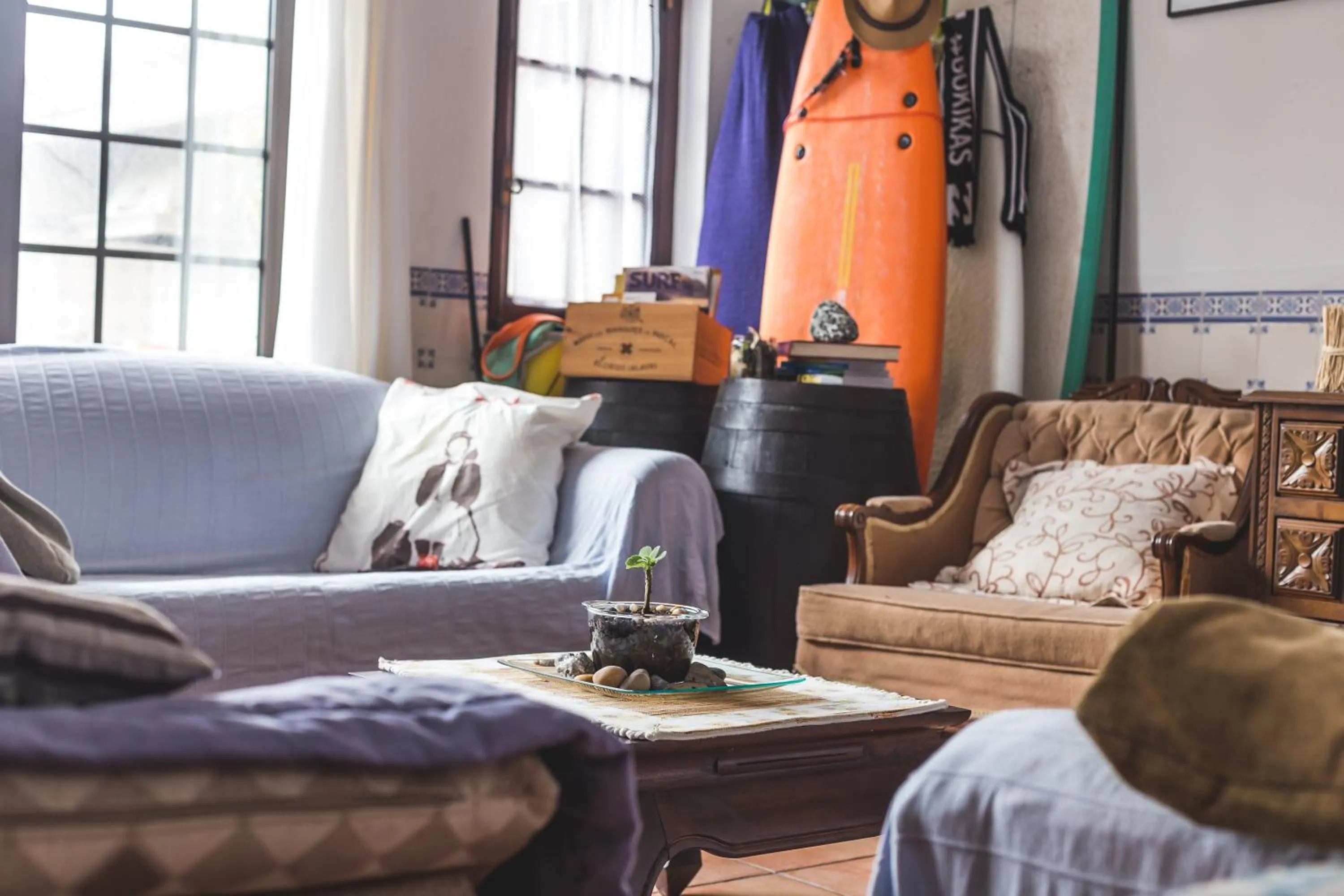 Living room in Ericeira Chill Hill Hostel & Private Rooms - Peach Garden