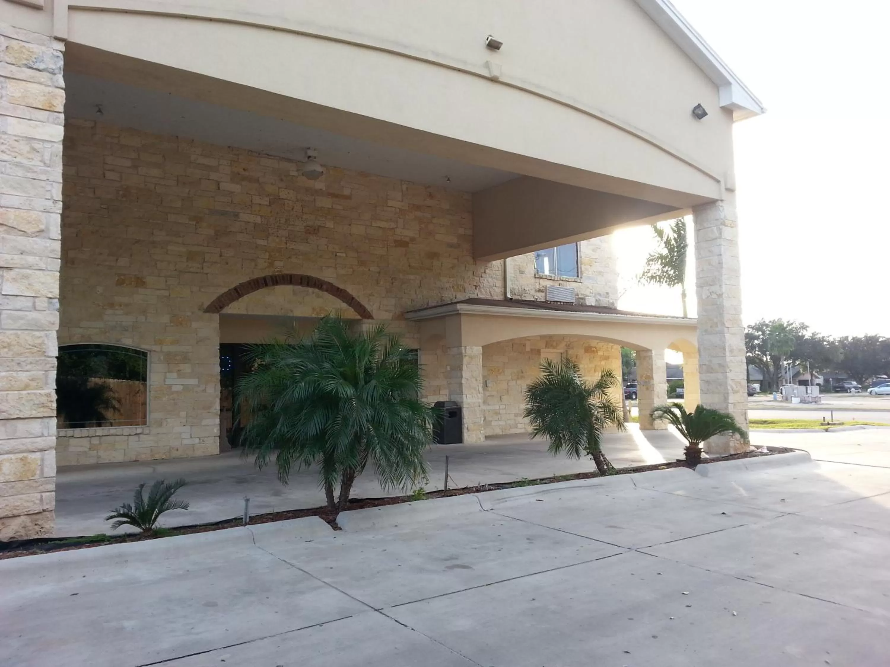 Facade/entrance in La Copa Inn Alamo