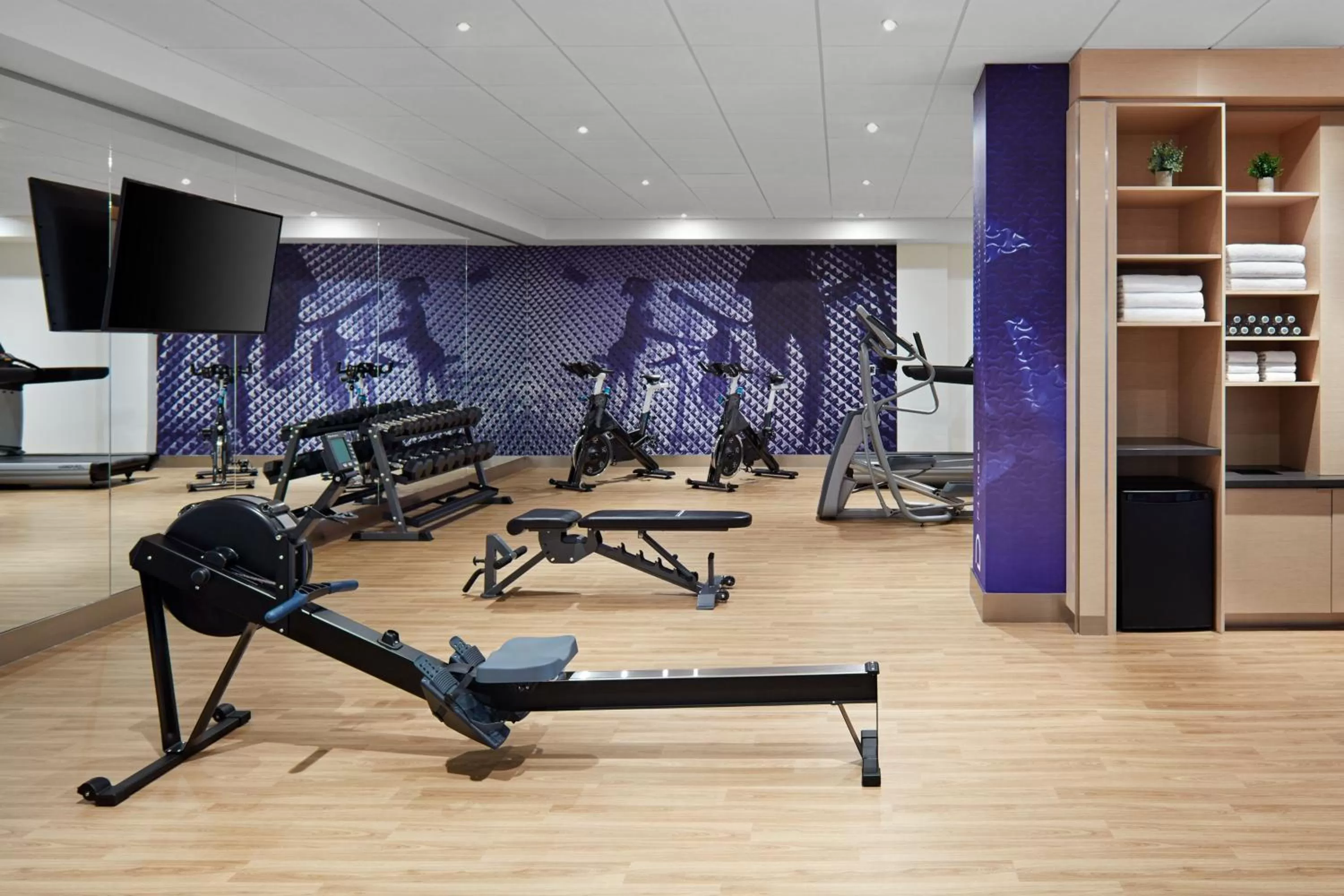 Fitness centre/facilities in Delta Hotels by Marriott Sherbrooke Conference Centre