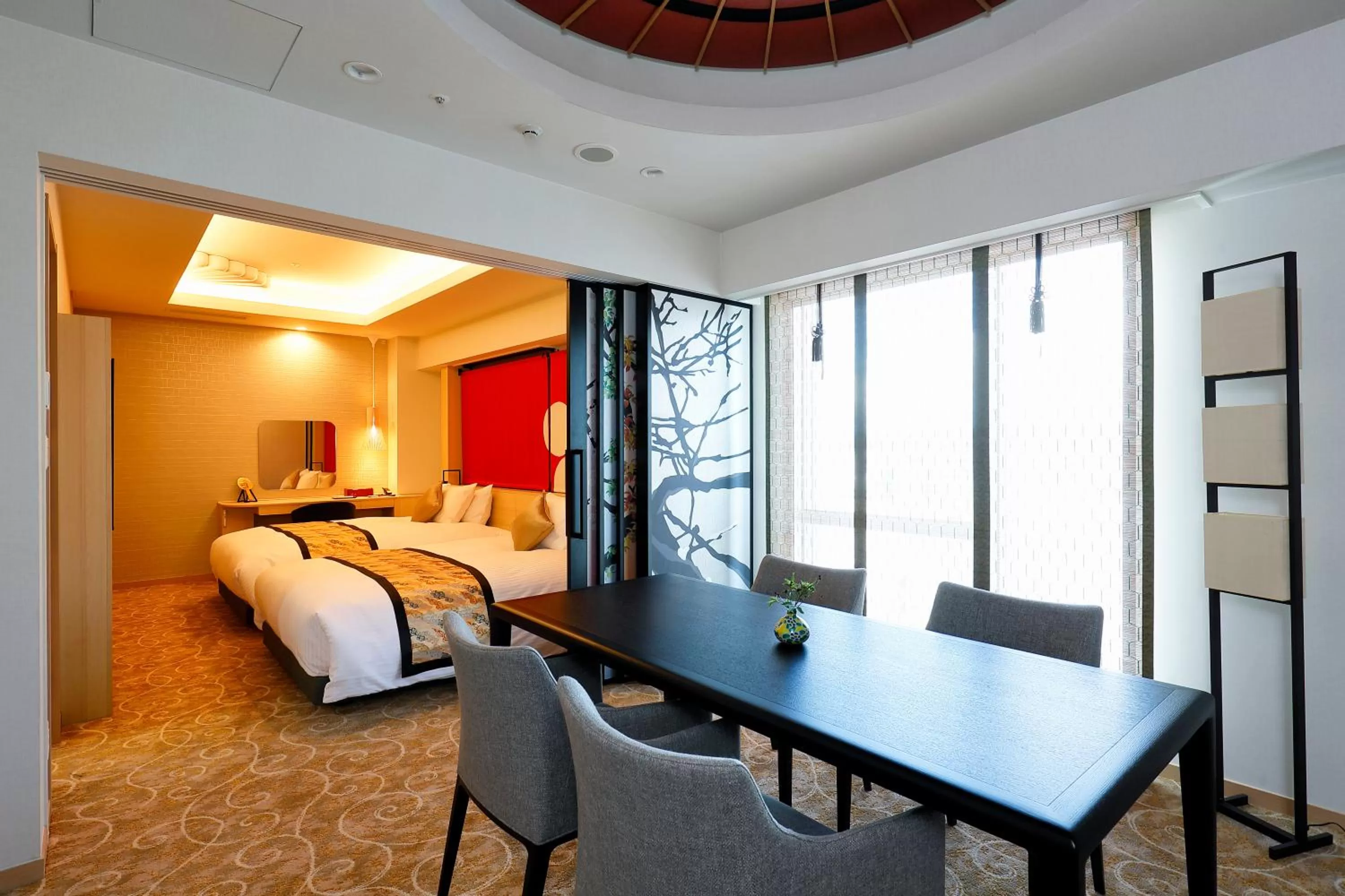 Photo of the whole room, Bed in Daiwa Roynet Hotel KANAZAWA-MIYABI