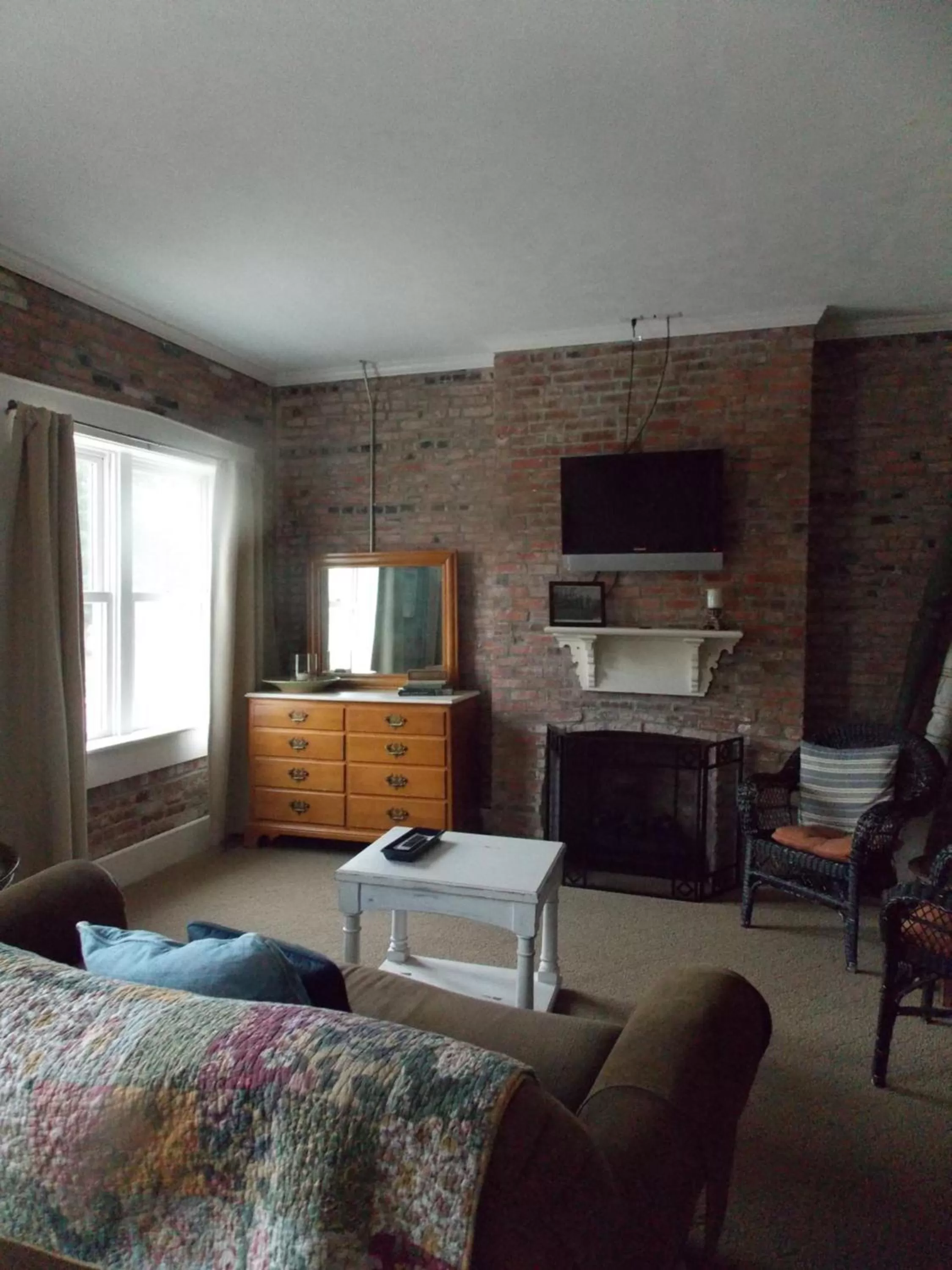 Living room in William Watson Hotel