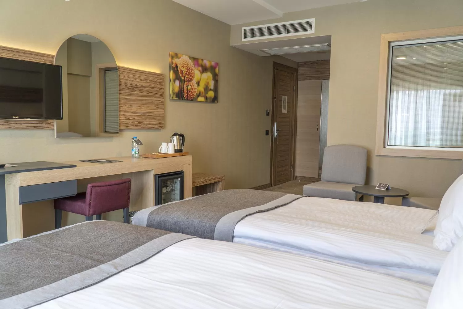 Bed in Greymark Hotel