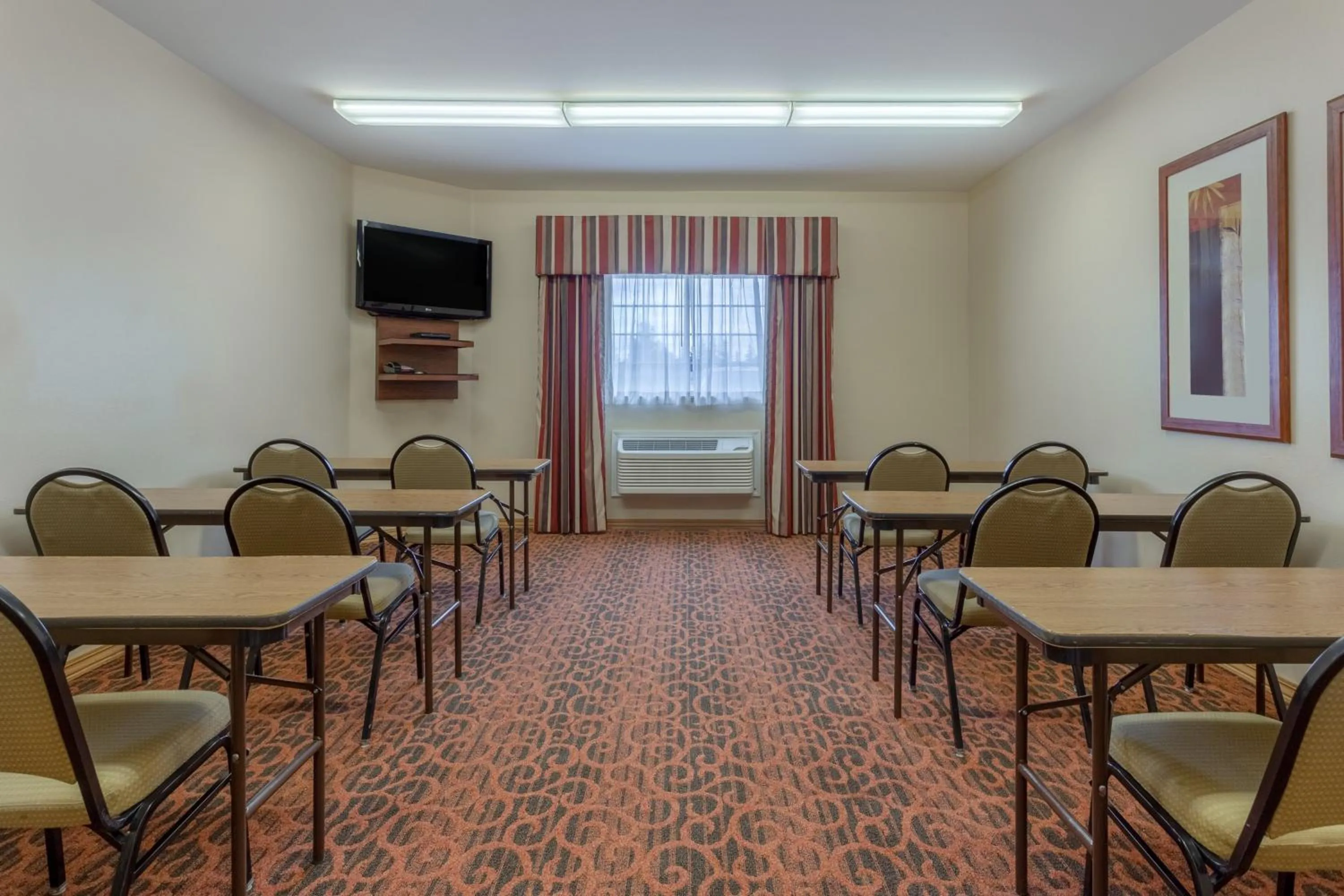 Meeting/conference room in Candlewood Suites Minot by IHG