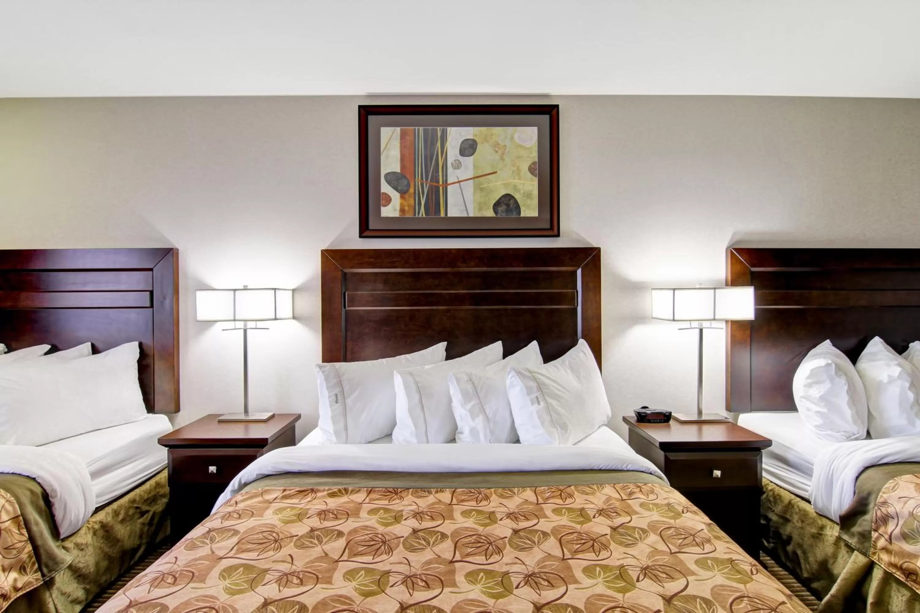 Standard Queen Room with Three Queen Beds in Canalta Hotel Weyburn