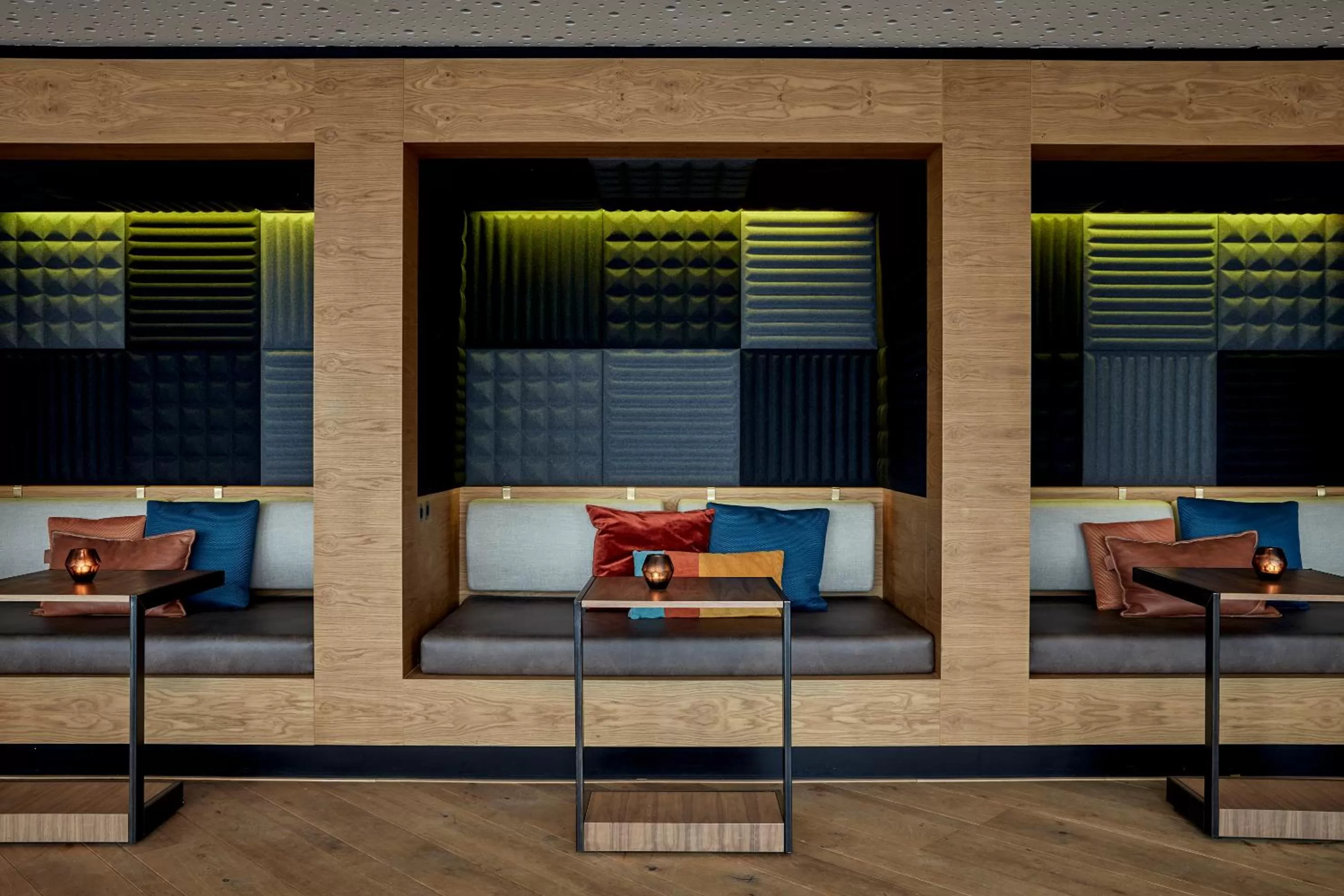 Restaurant/places to eat in Sir Adam Hotel, part of Sircle Collection