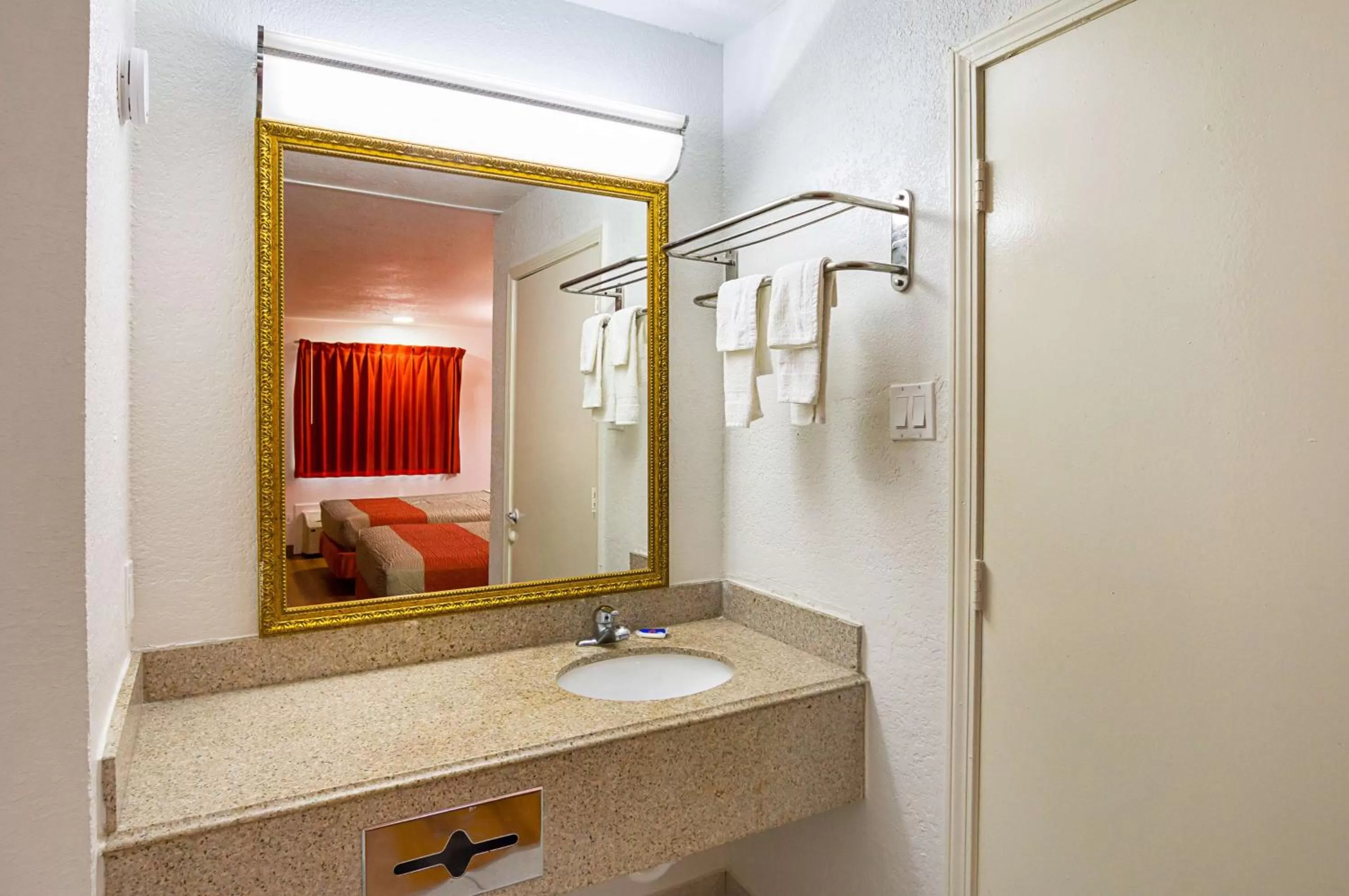 Bathroom in Motel 6-Red Oak, TX - Dallas
