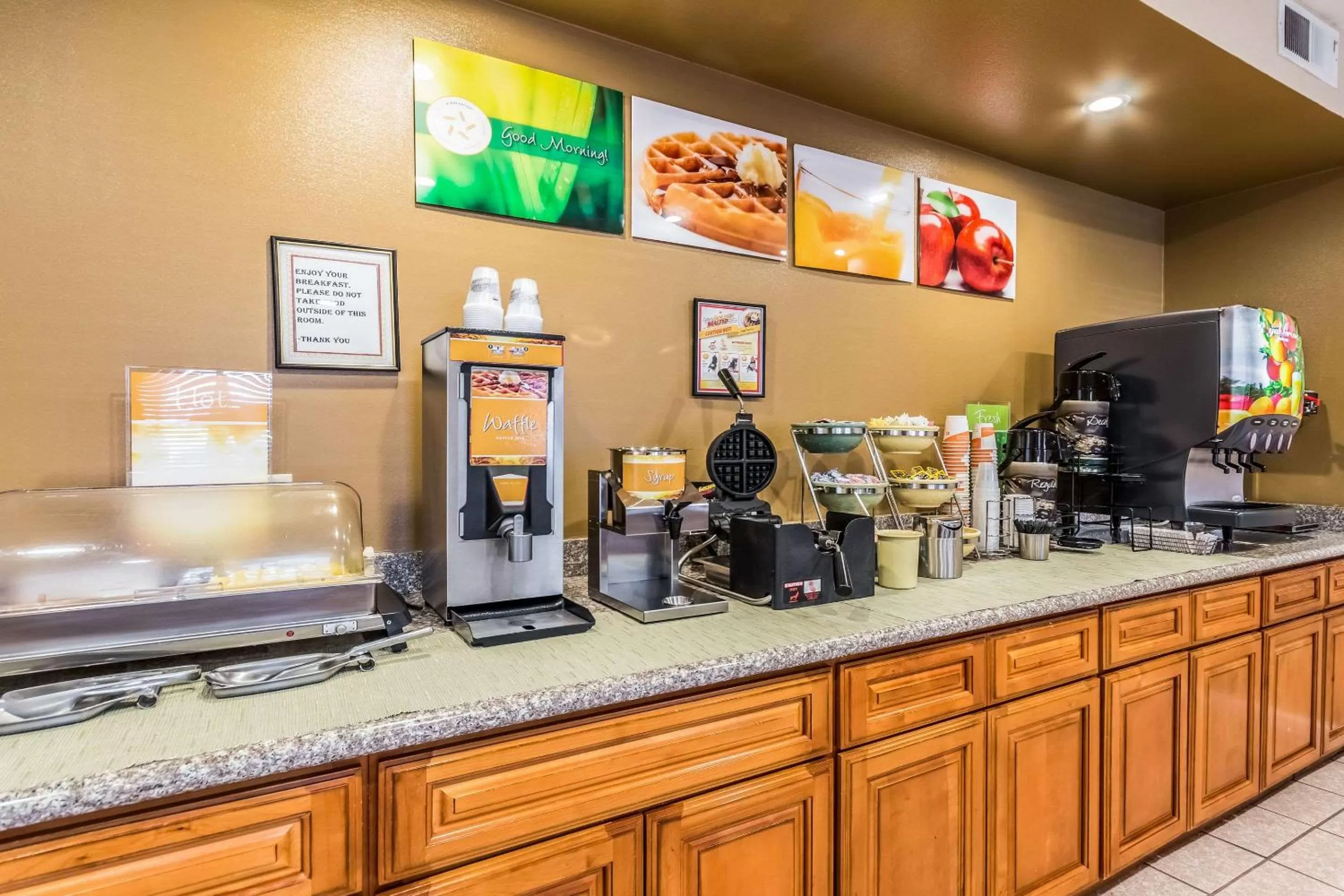 Restaurant/places to eat in Quality Inn Fresno Near University