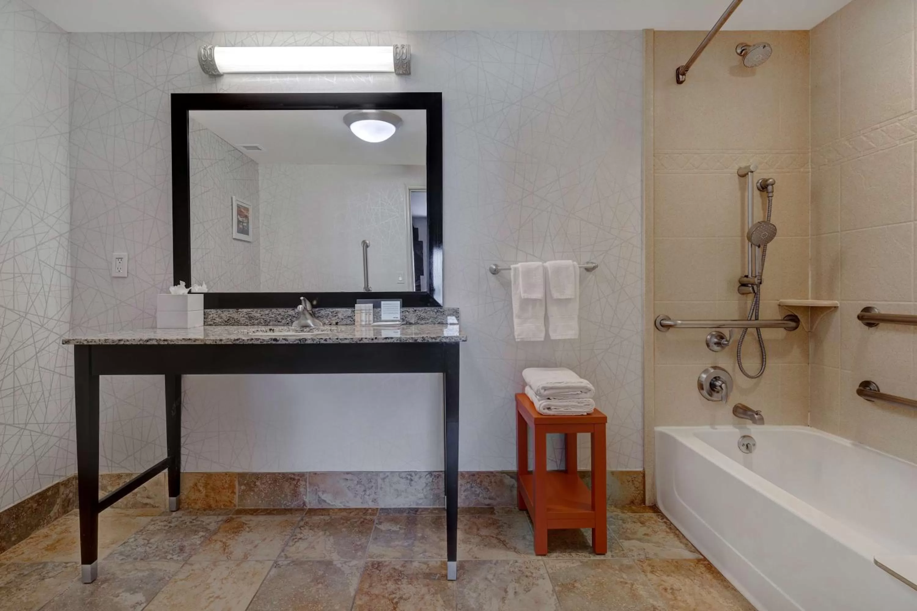 Bathroom in Hampton Inn & Suites Seattle/Federal Way