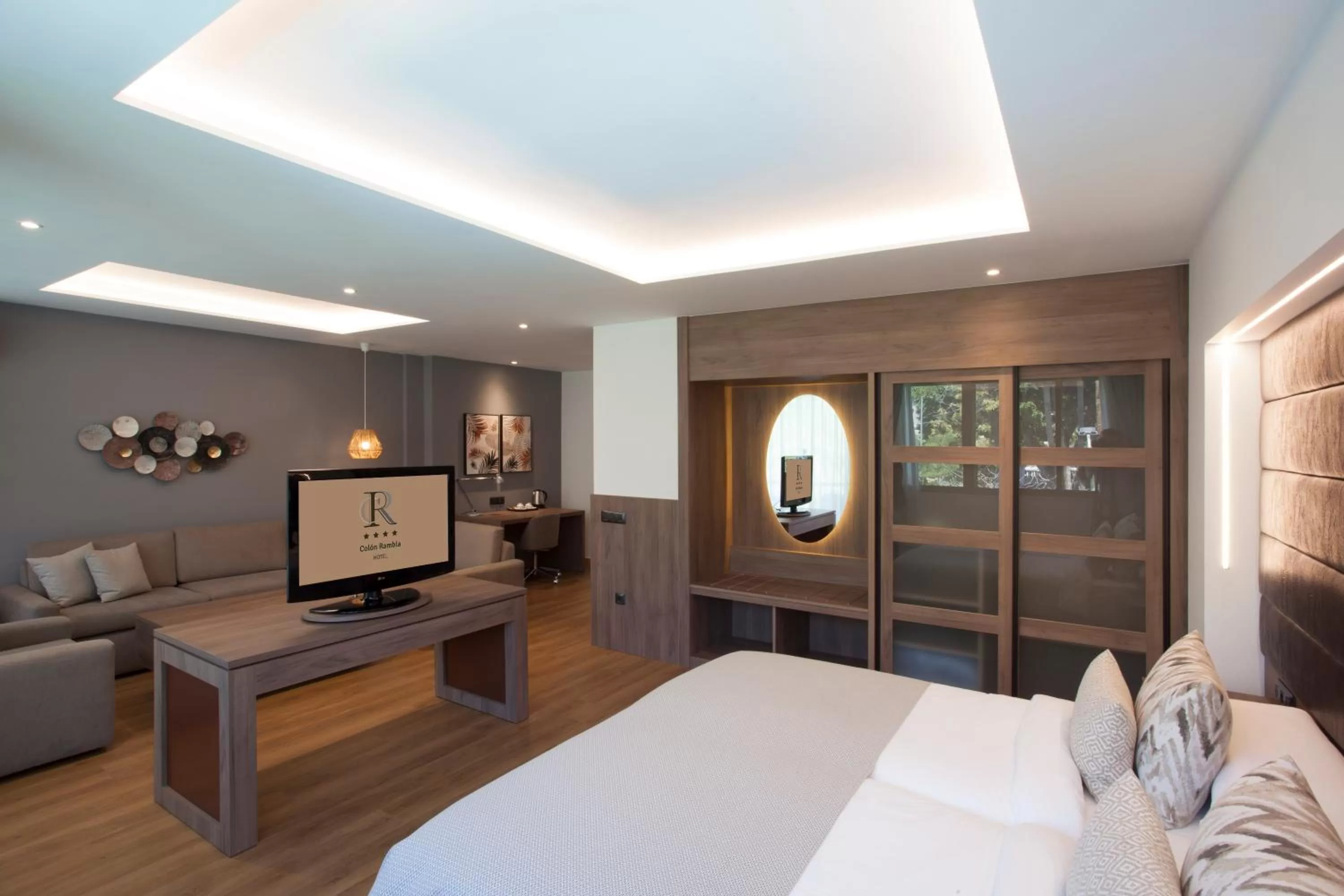 Photo of the whole room, Bed in Hotel Colon Rambla