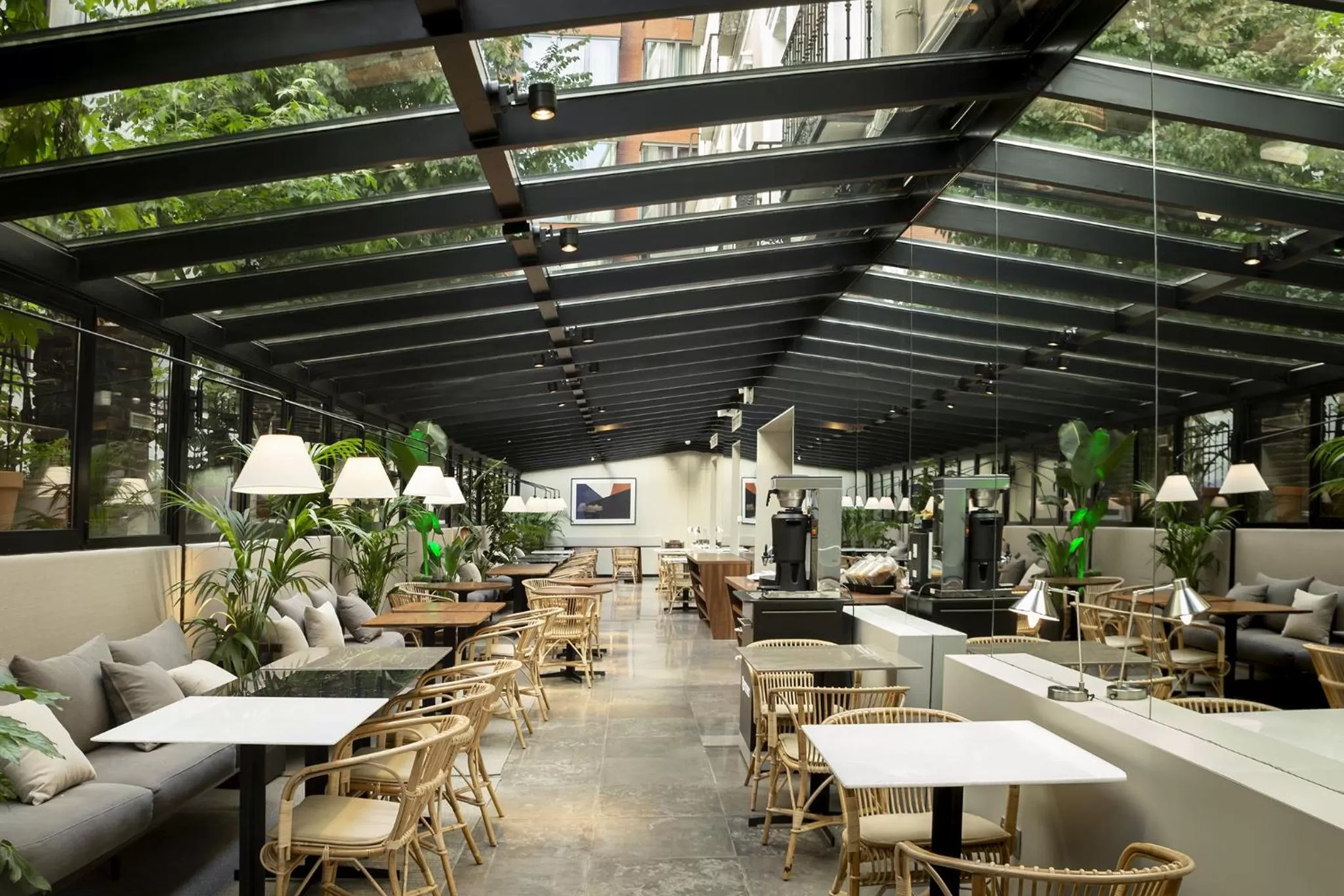 Restaurant/places to eat in ICON Embassy