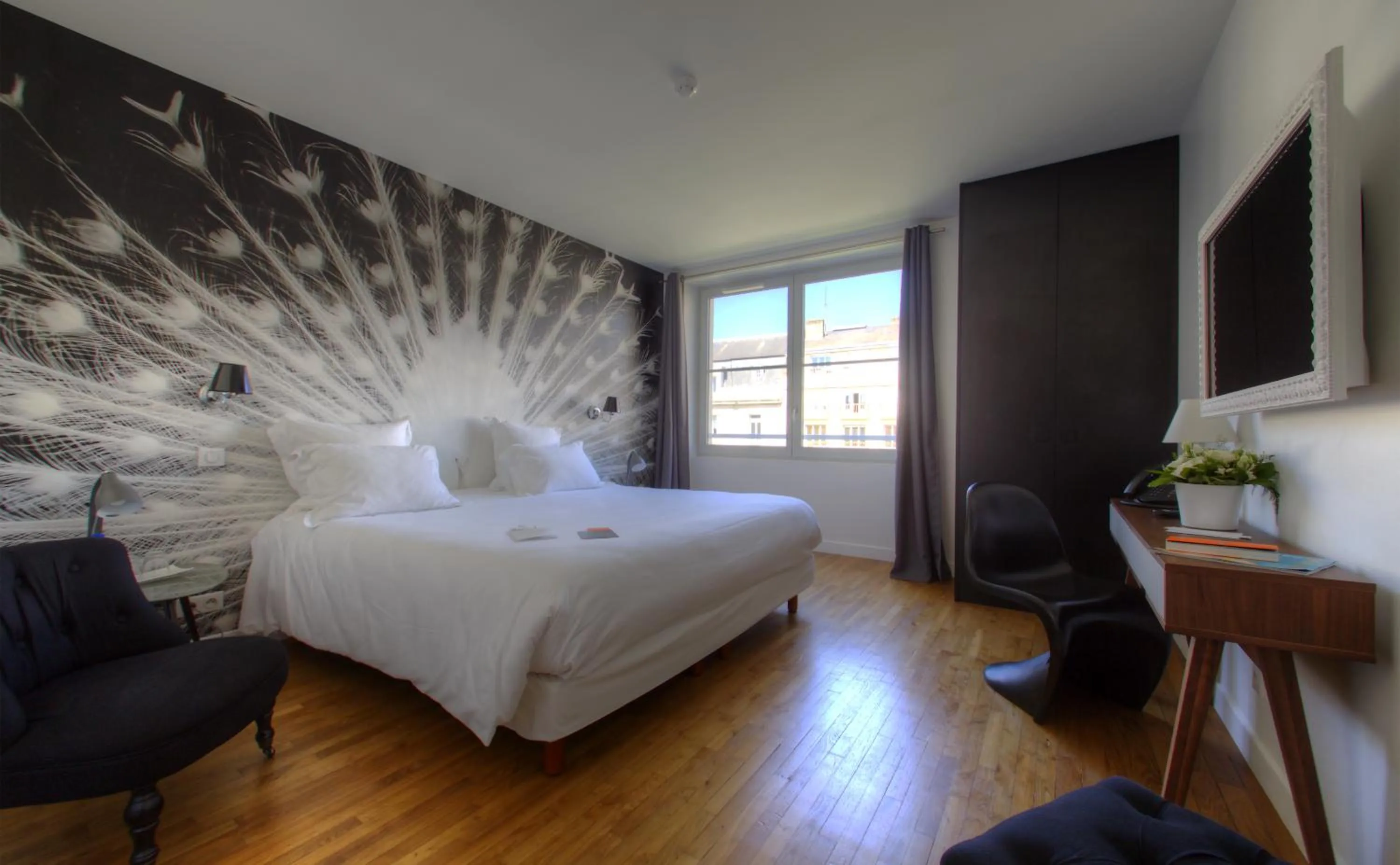 Deluxe King Room in Markus