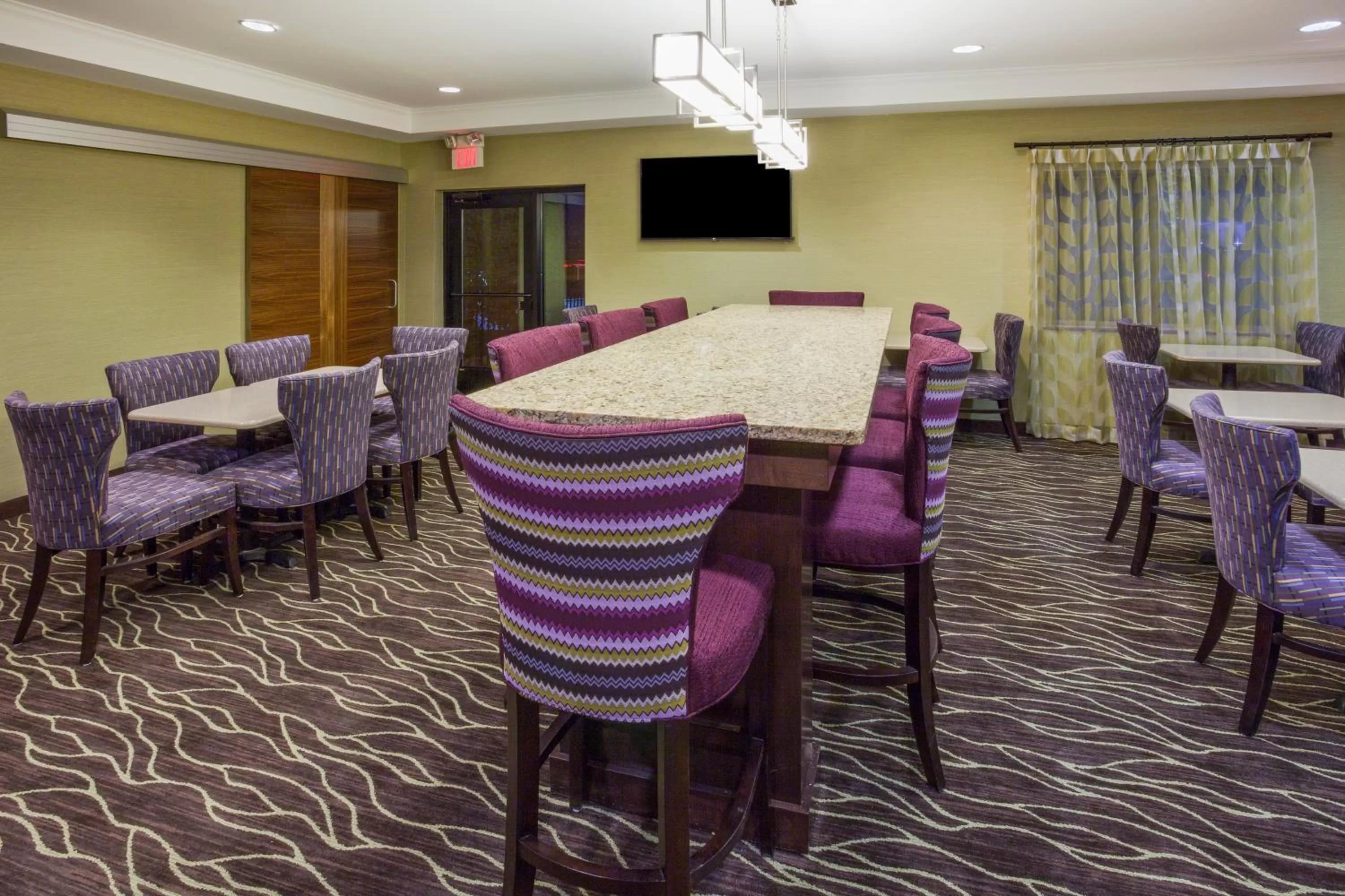 Property building in Holiday Inn Express Hotel & Suites St. Paul - Woodbury by IHG