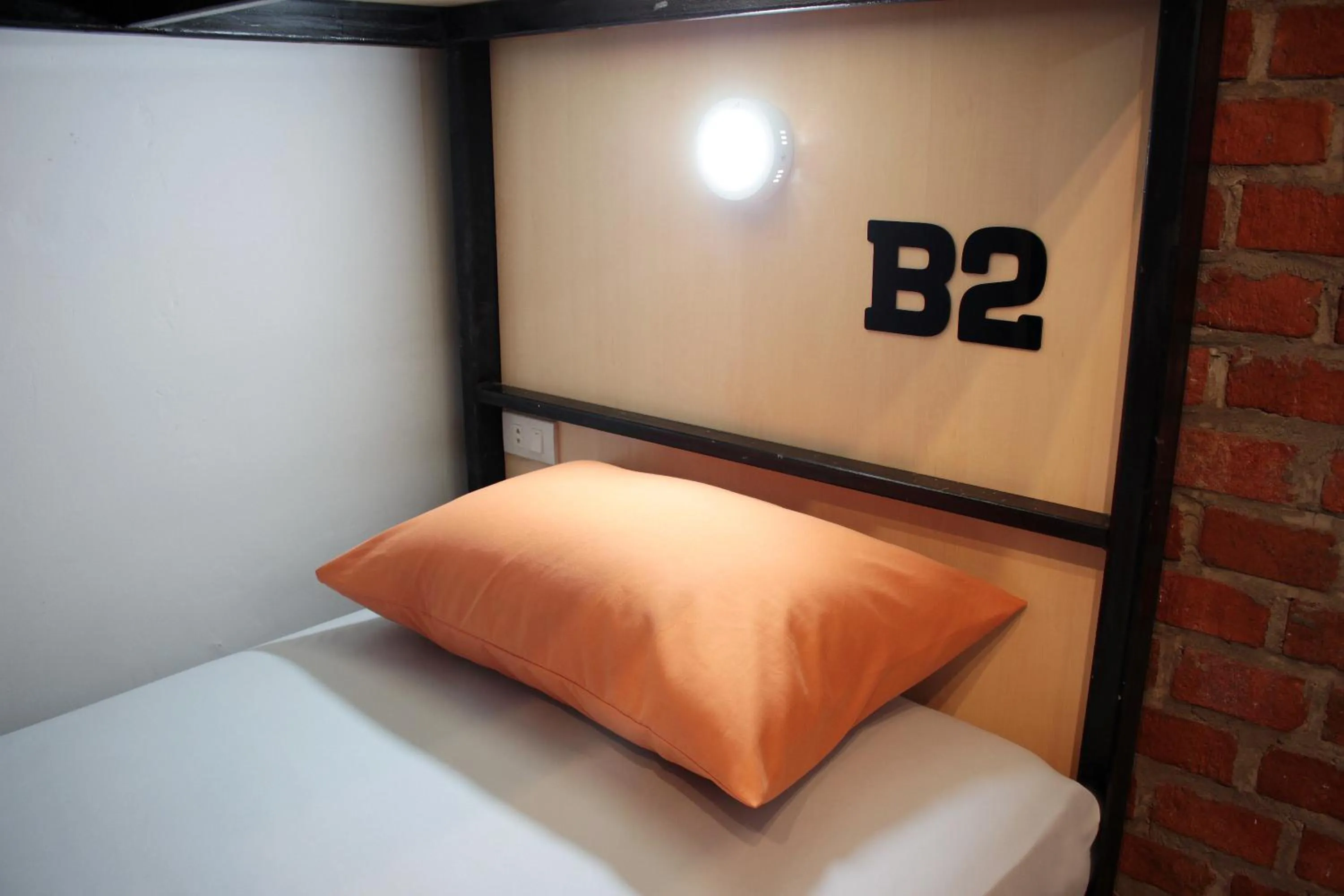 bunk bed, Bed in Picnic Hotel Bangkok - Rang Nam