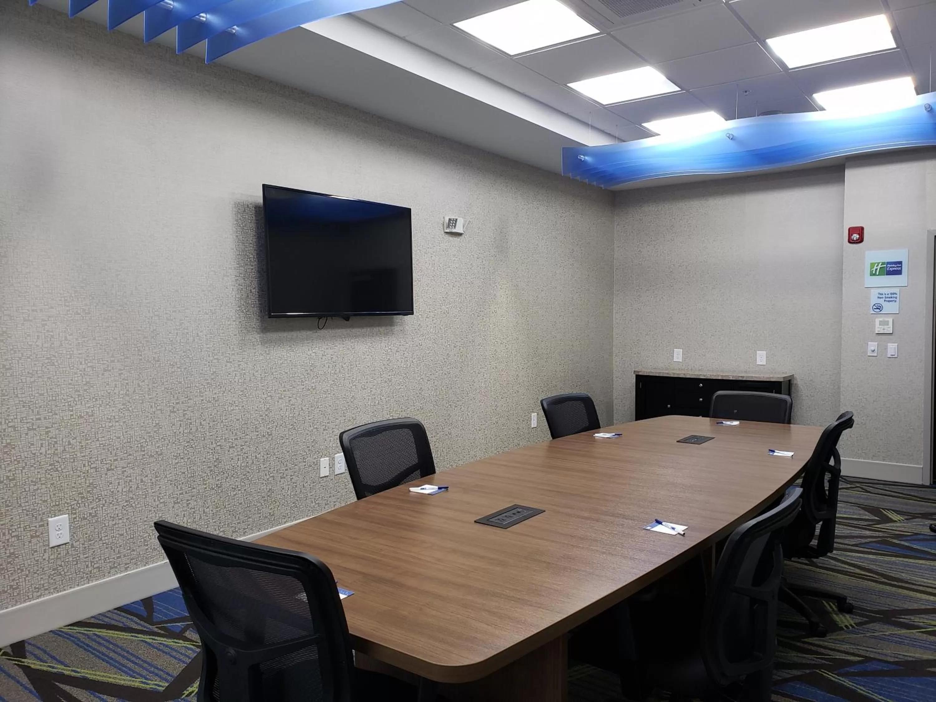 Meeting/conference room in Holiday Inn Express & Suites Macon North by IHG