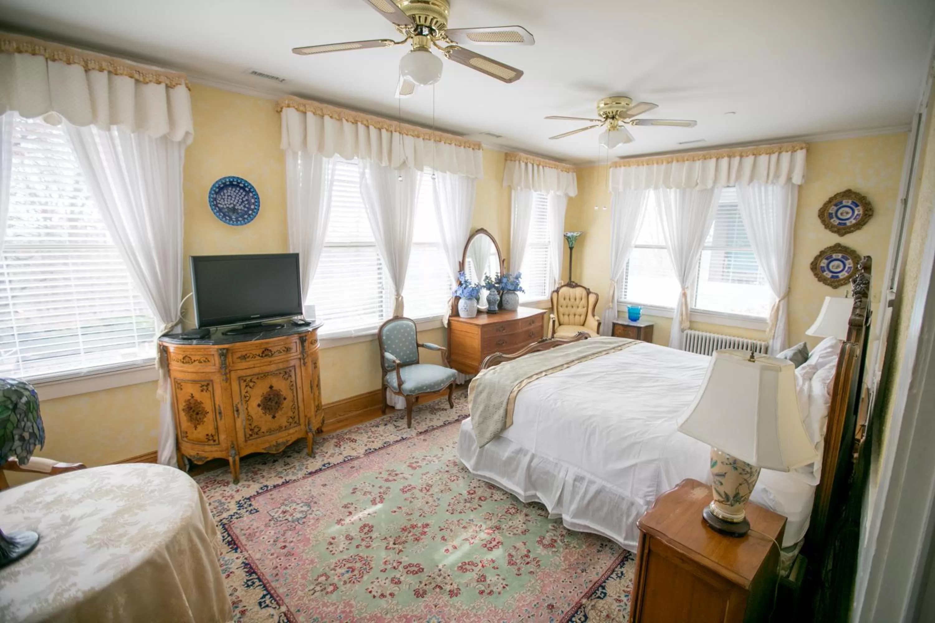 Deluxe Suite with Spa Bath in Gramercy Mansion