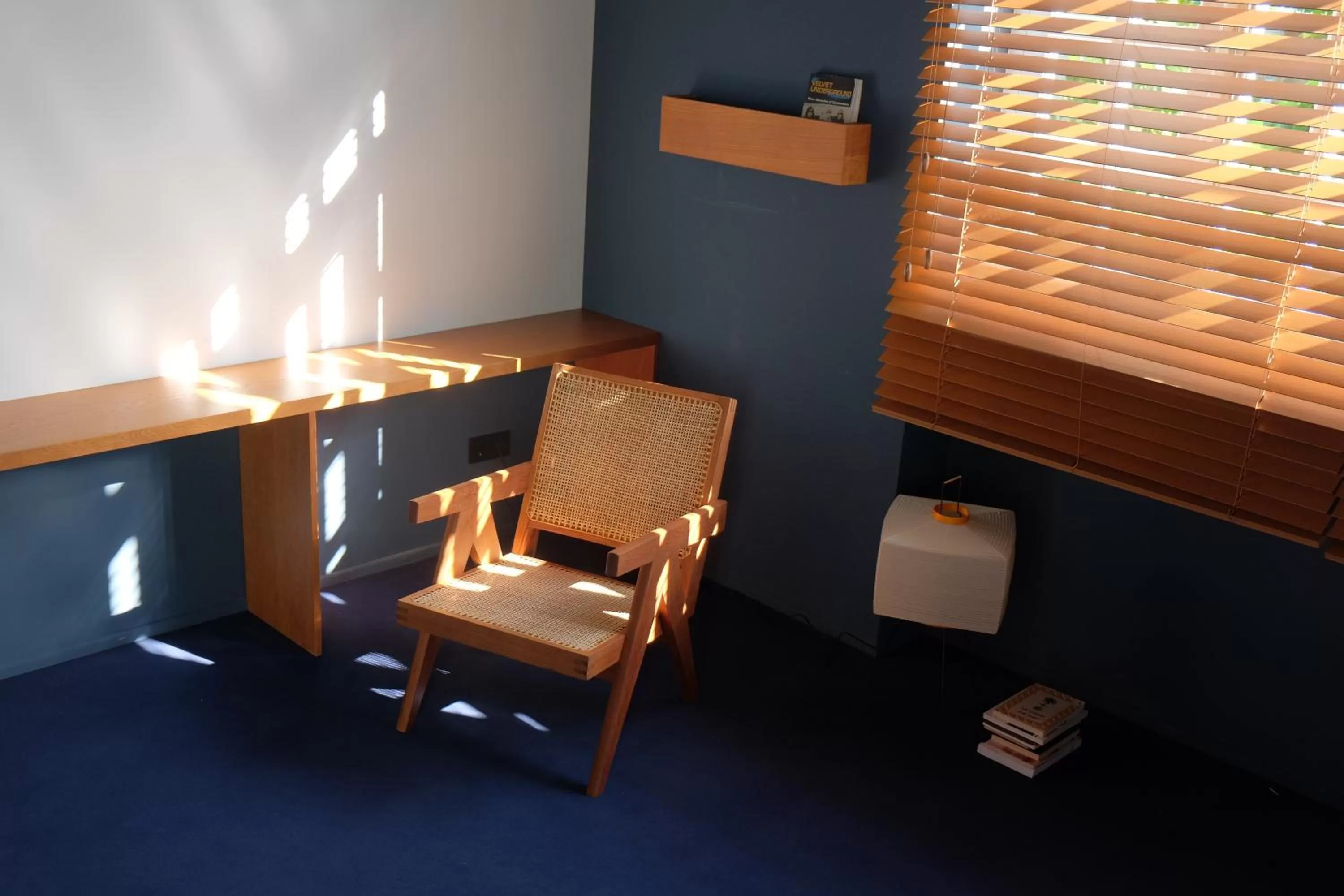 Seating area in Blueberry Nights