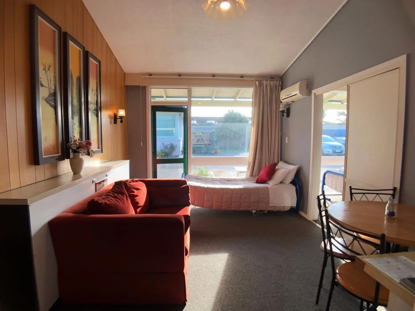 Tui Lodge Motel