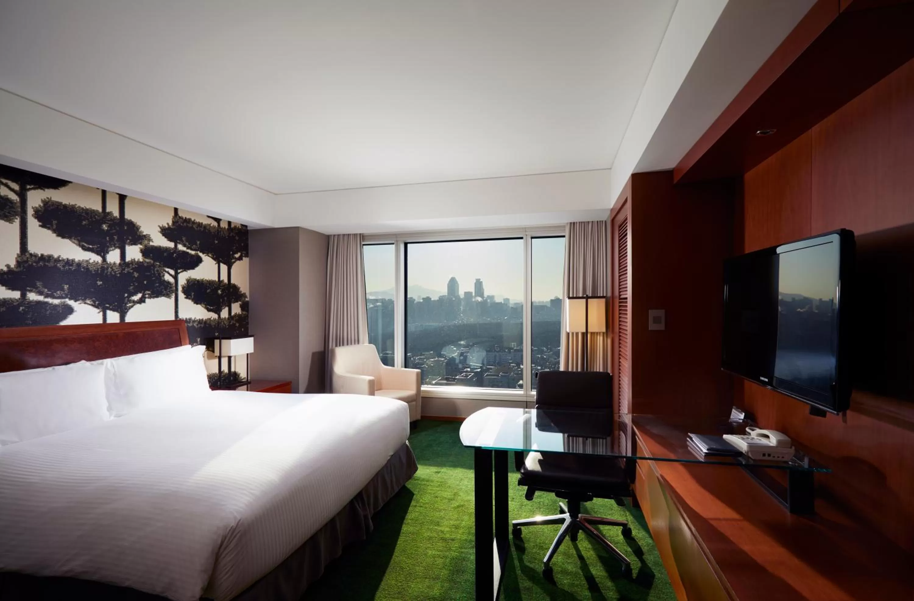 Photo of the whole room, TV/Entertainment Center in InterContinental Seoul COEX, an IHG Hotel