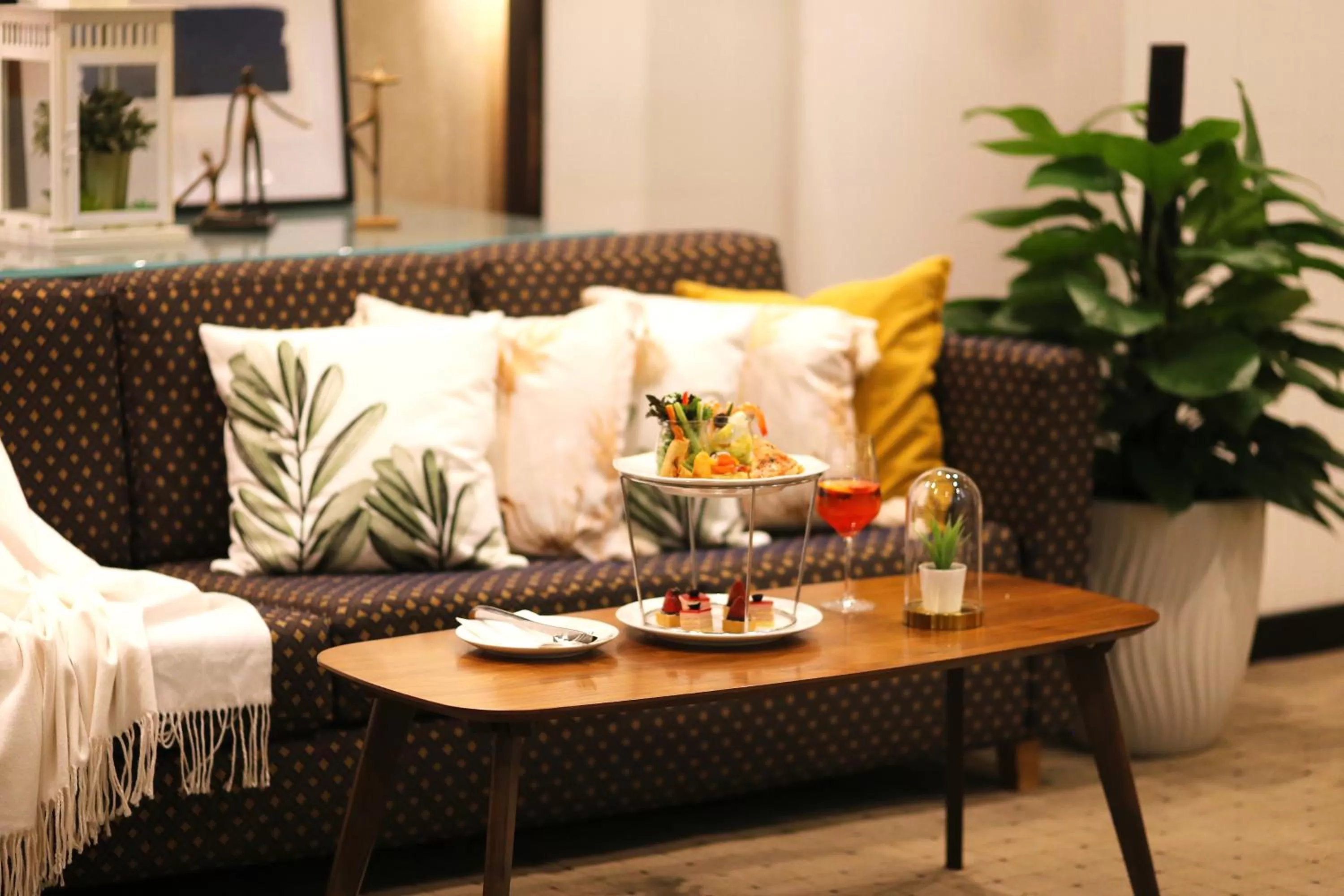 Lounge or bar in Furama City Centre