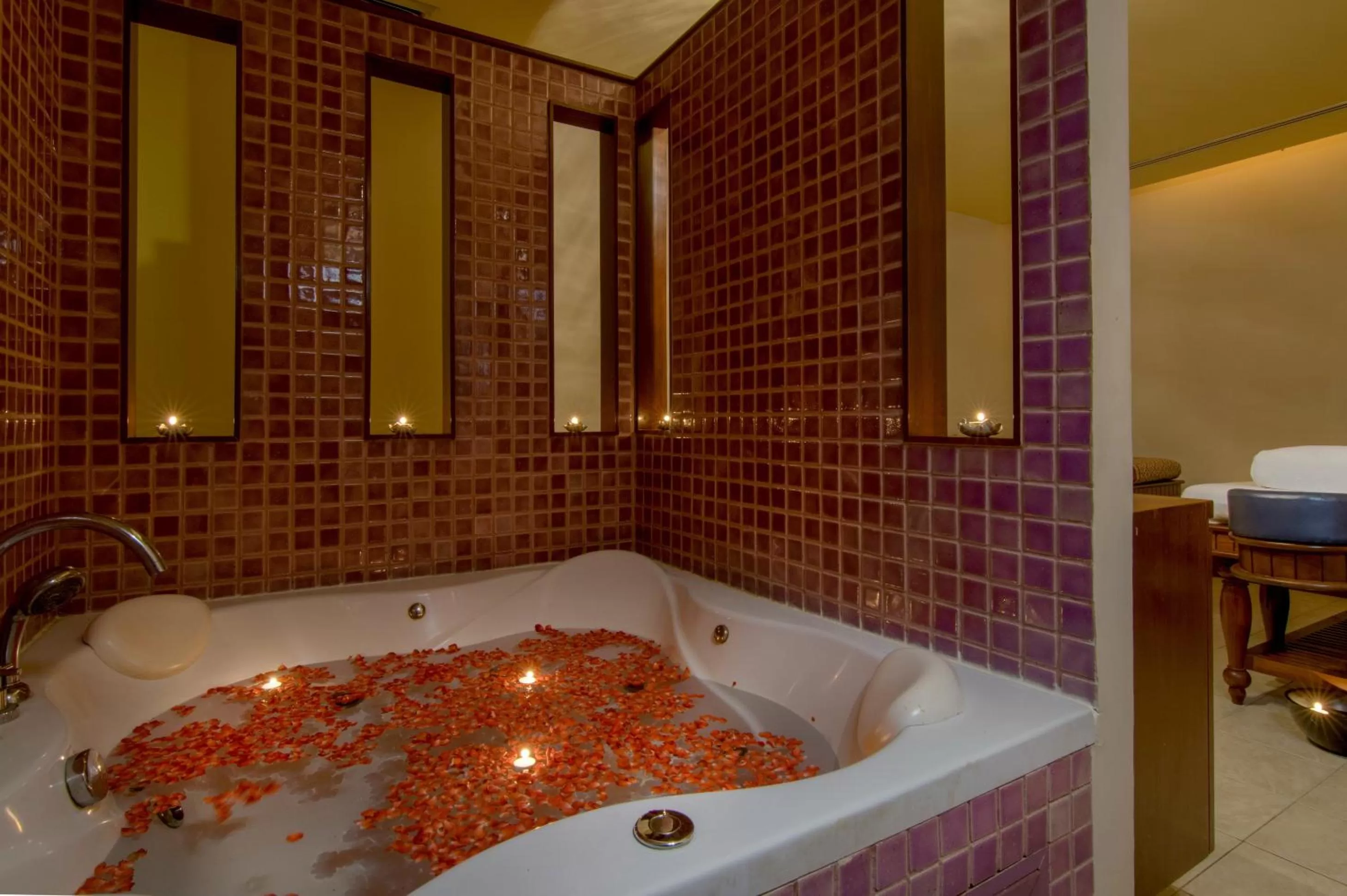 Spa and wellness centre/facilities in The Sukosol Hotel