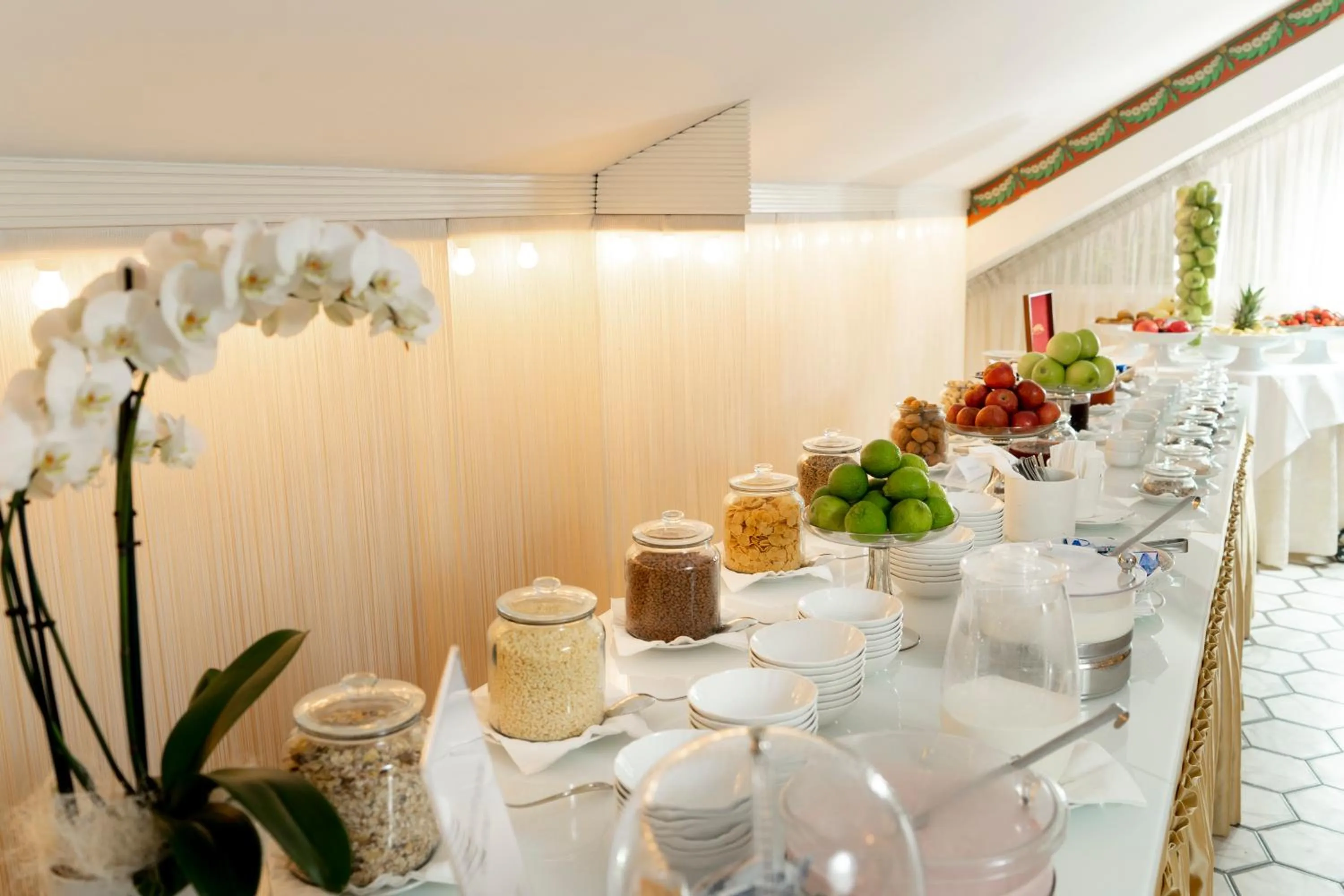 Breakfast in Hotel Milton Rimini