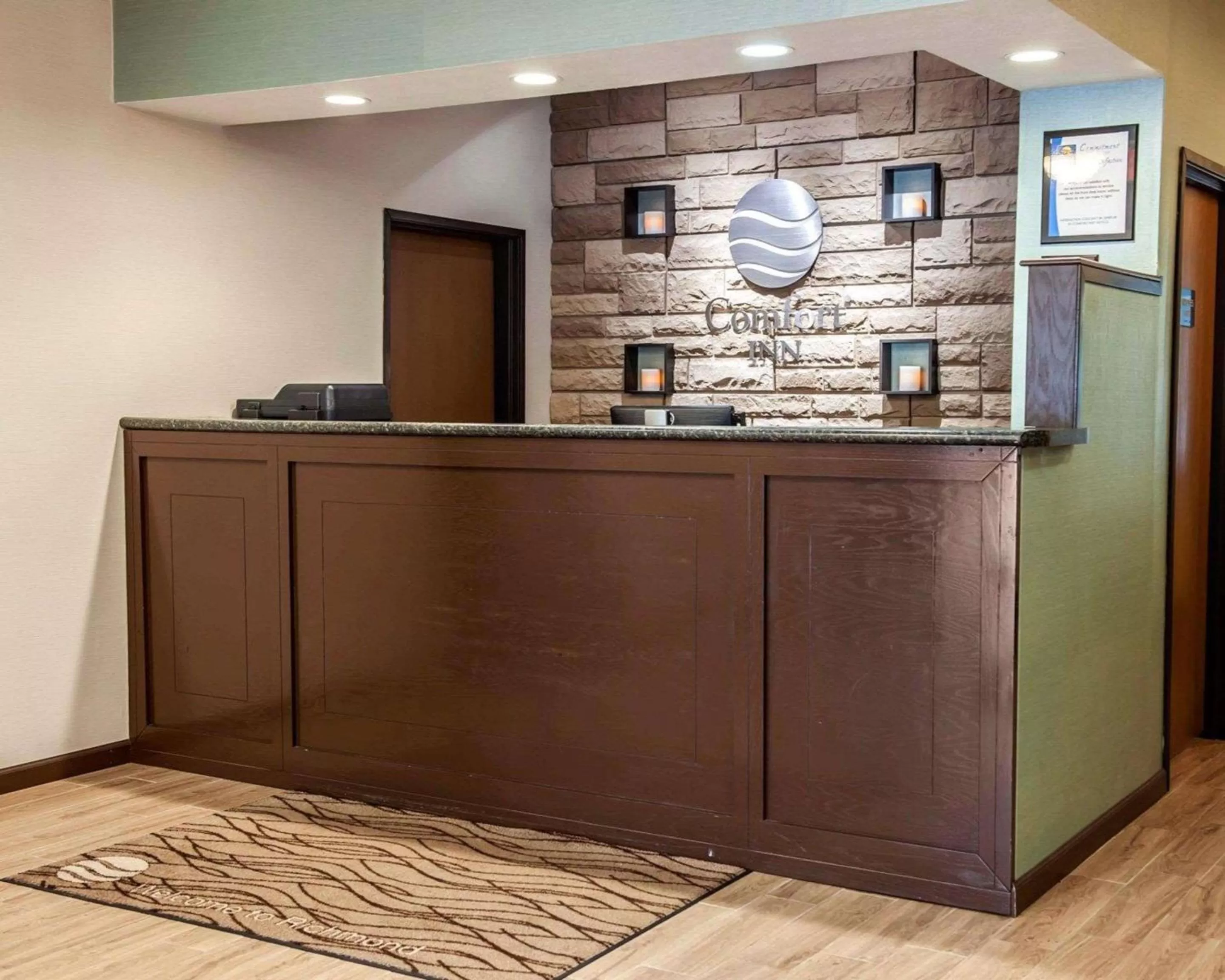 Lobby or reception in Baymont by Wyndham Richmond I-70