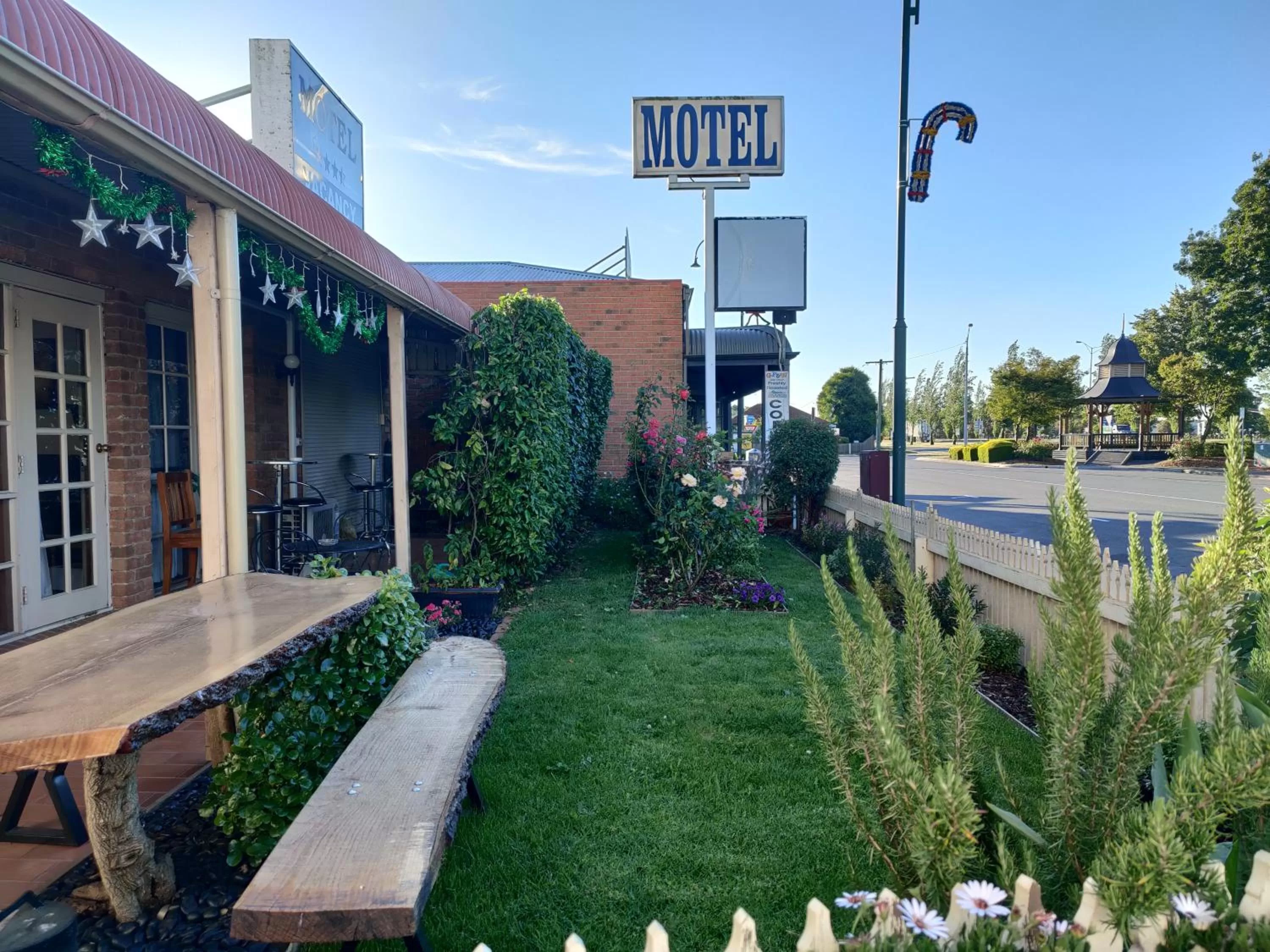 Garden in Yarragon Motel