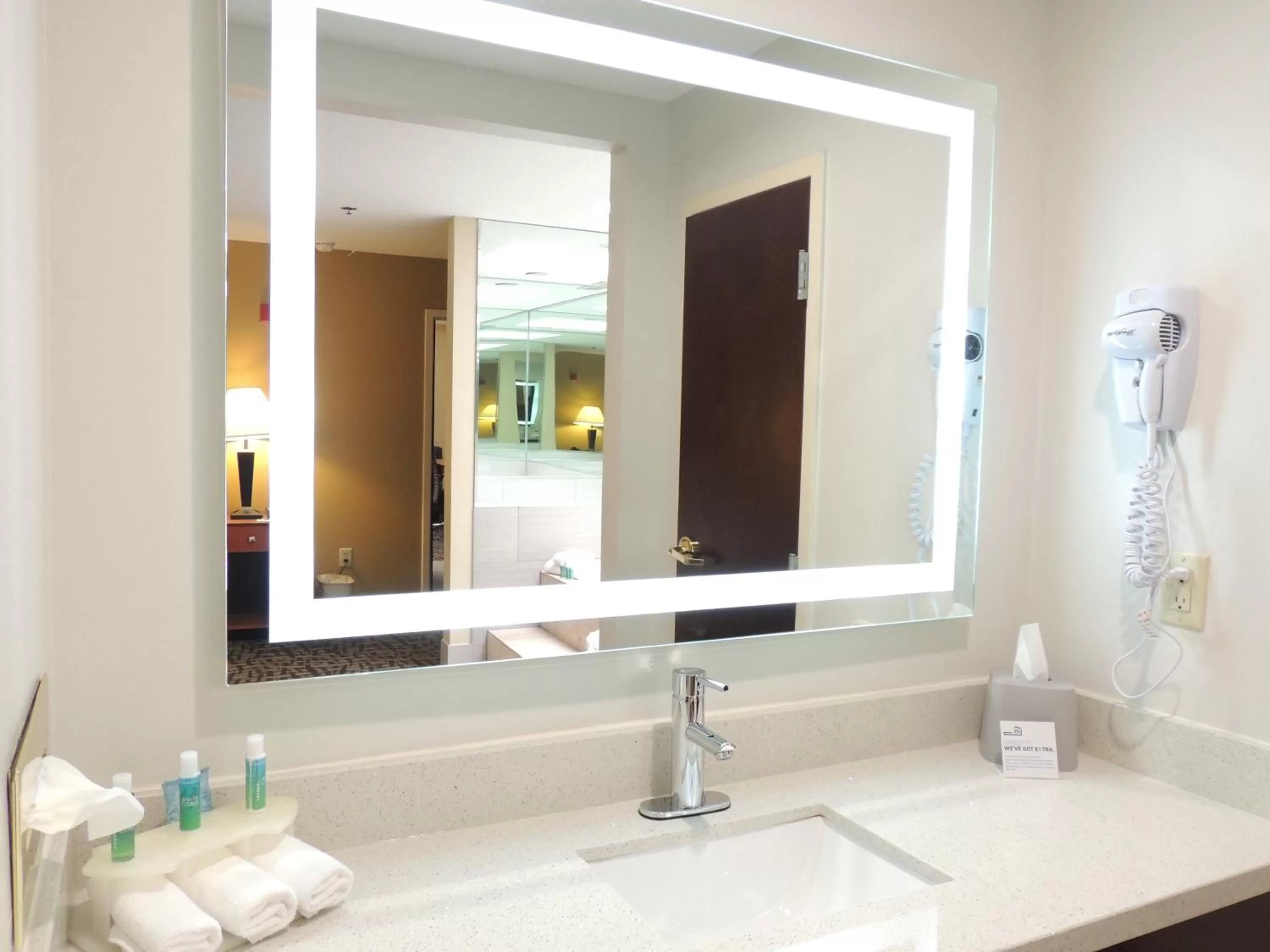 Photo of the whole room in Holiday Inn Express Trussville by IHG