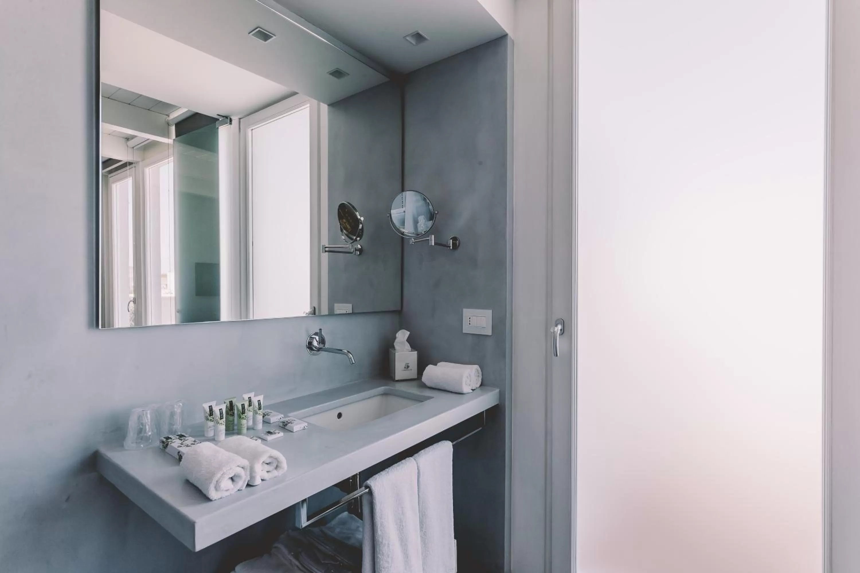 Toilet, Bathroom in Cinquevite