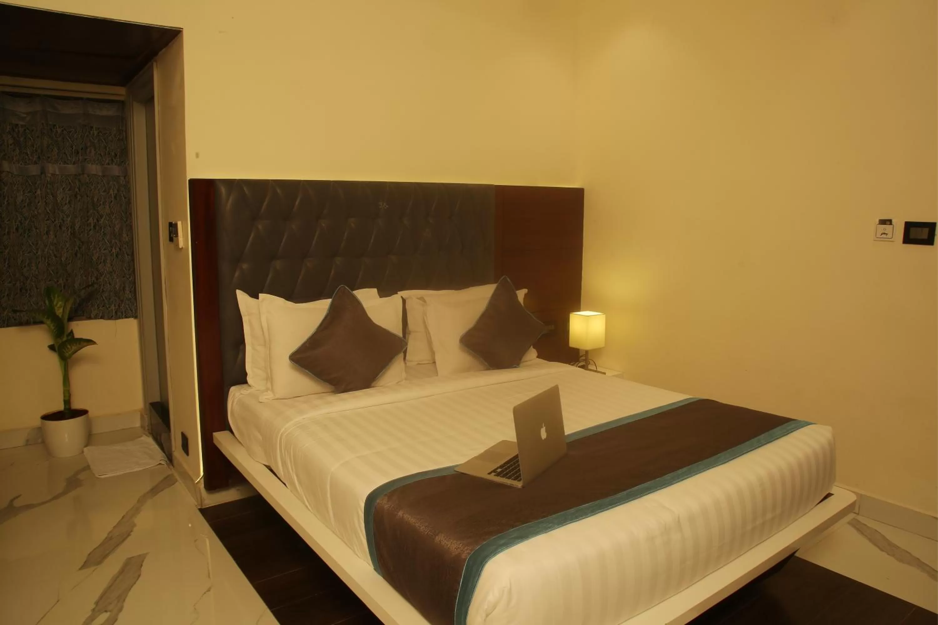 Photo of the whole room, Bed in PARK SIGNATURE HOTELS - Royal Benza