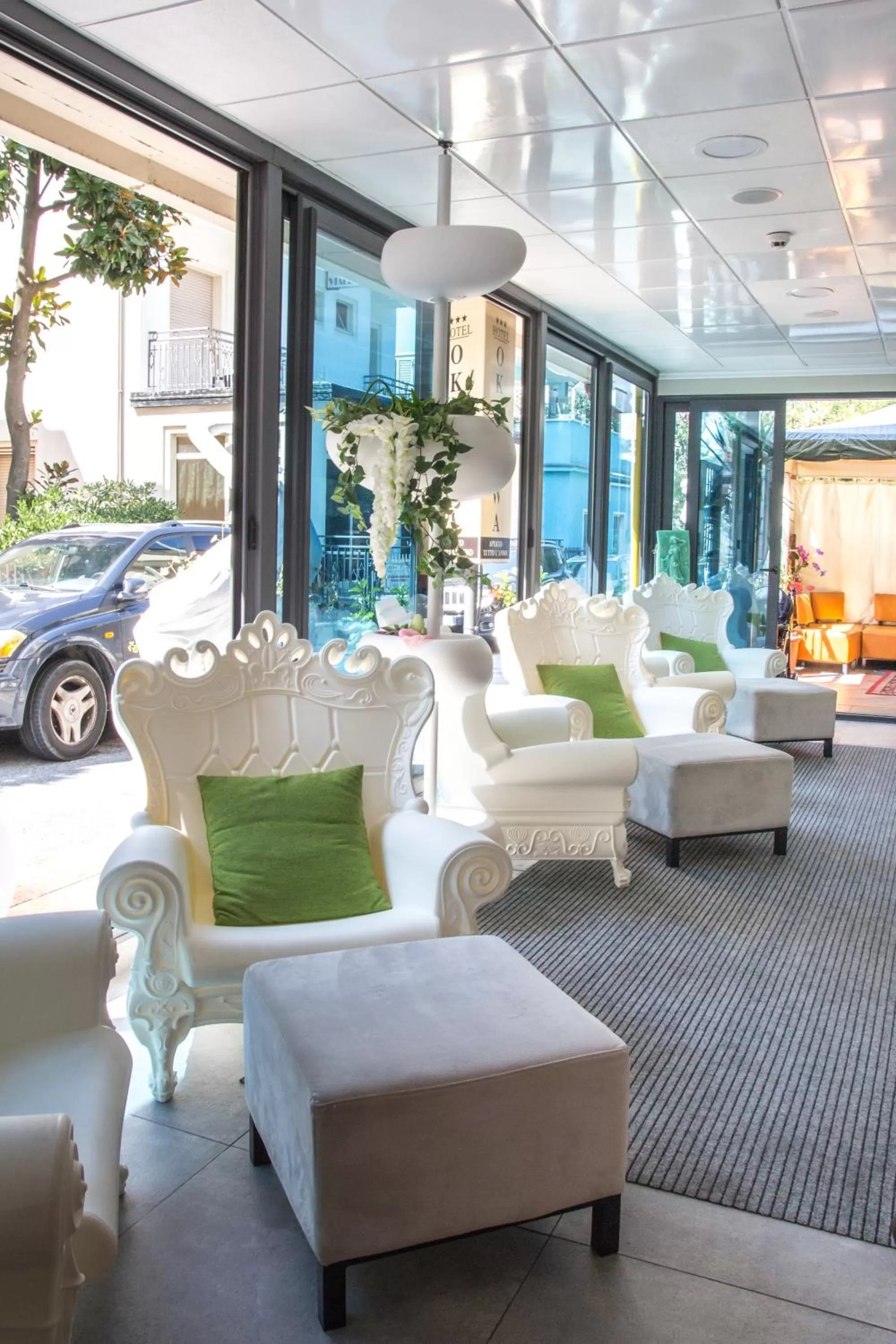 Summer in Hotel Okinawa