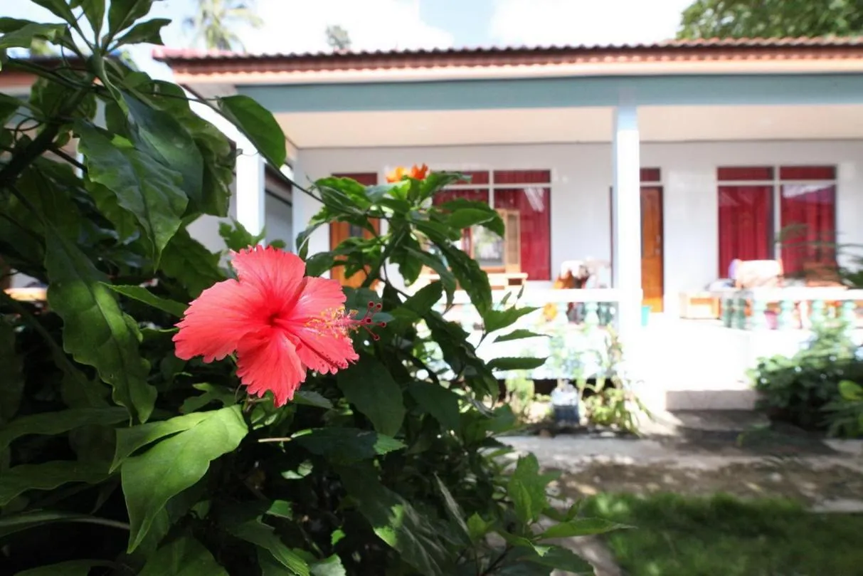 Lanta Paradise Beach Resort