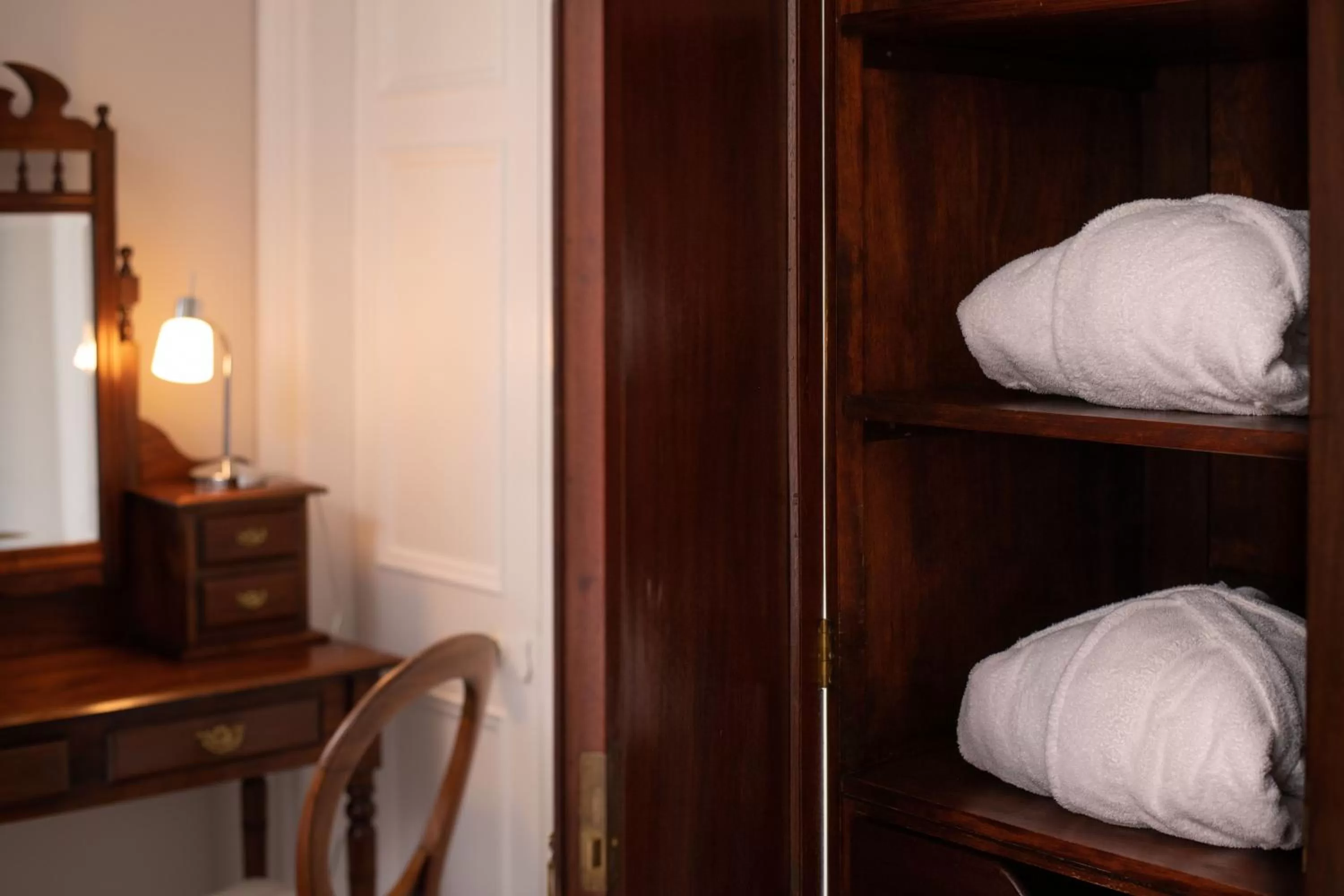 Decorative detail, Bed in Lys-Na-Greyne Country House